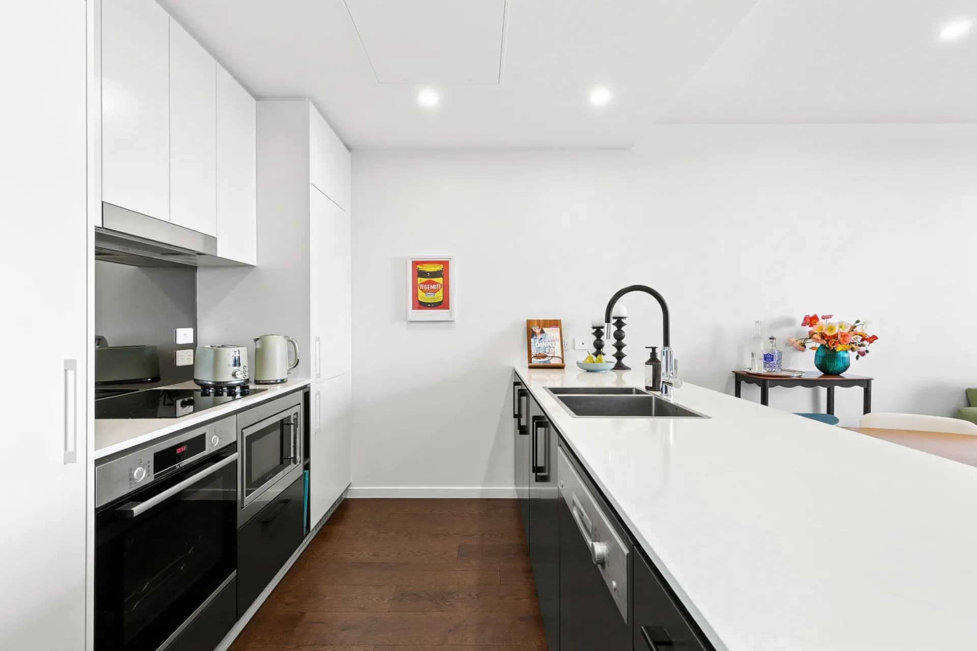 410/34 Eyre Street, Kingston - Thumbnail 4