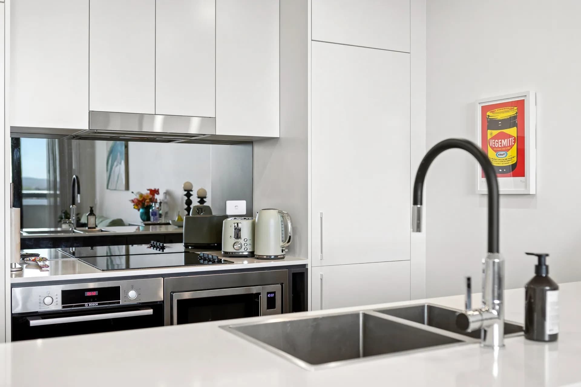 410/34 Eyre Street, Kingston - Thumbnail 7