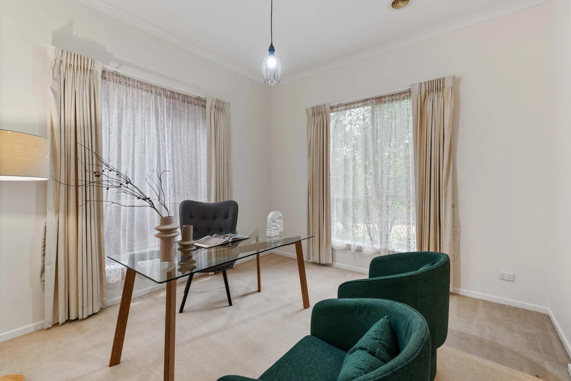 14 Saxonwood Drive, Sunbury., Sunbury - Thumbnail 4