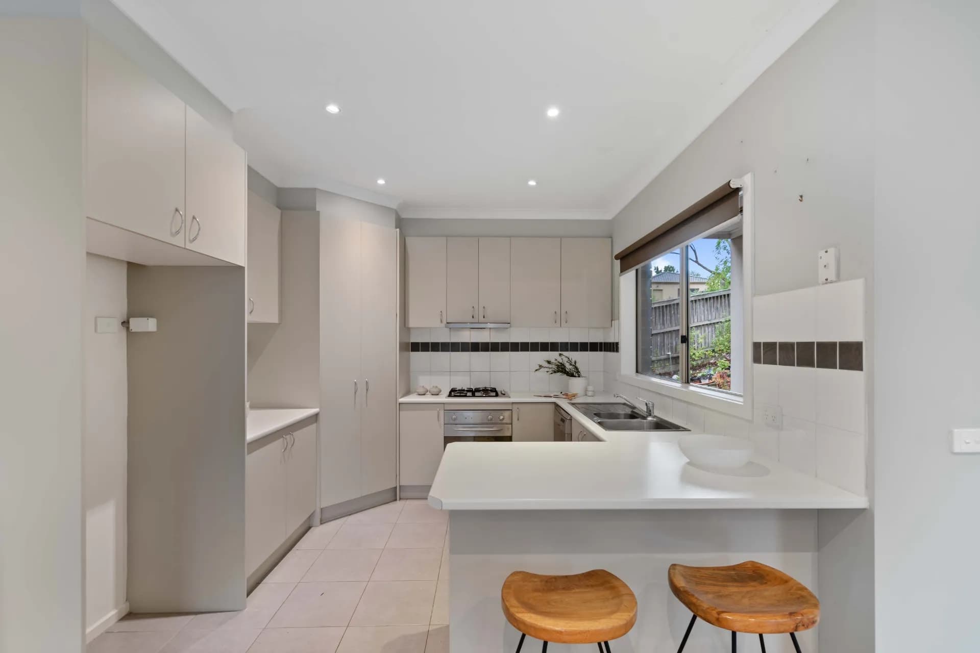 14 Saxonwood Drive, Sunbury., Sunbury - Thumbnail 5