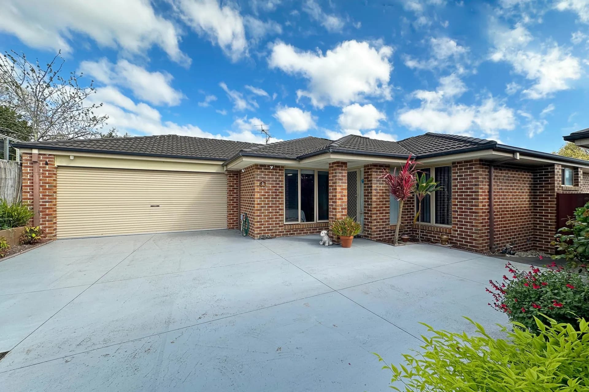 3/9 Neerim Street, Drouin - Image 1