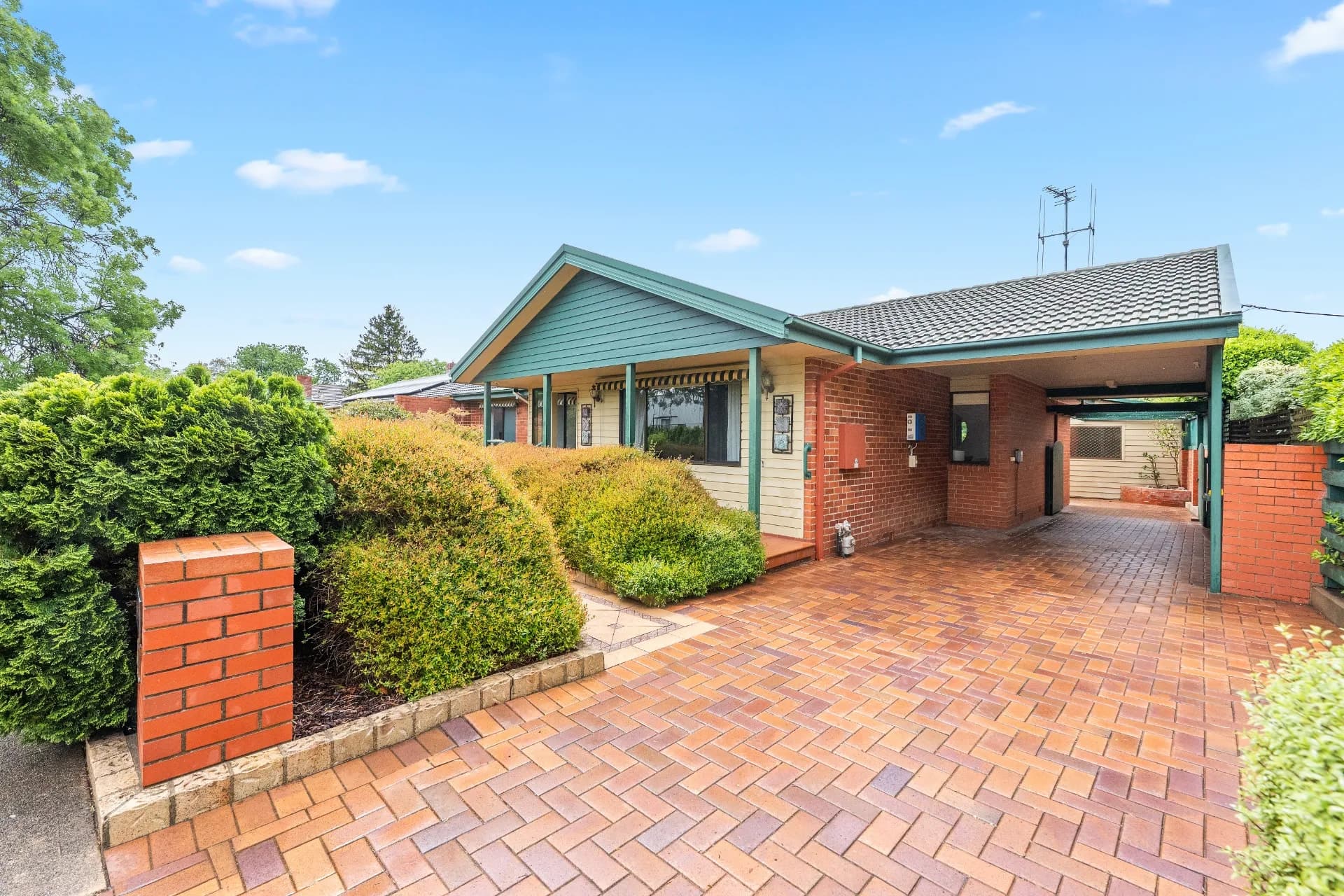 47 Strzelecki Crescent, Narrabundah., Narrabundah - Image 1