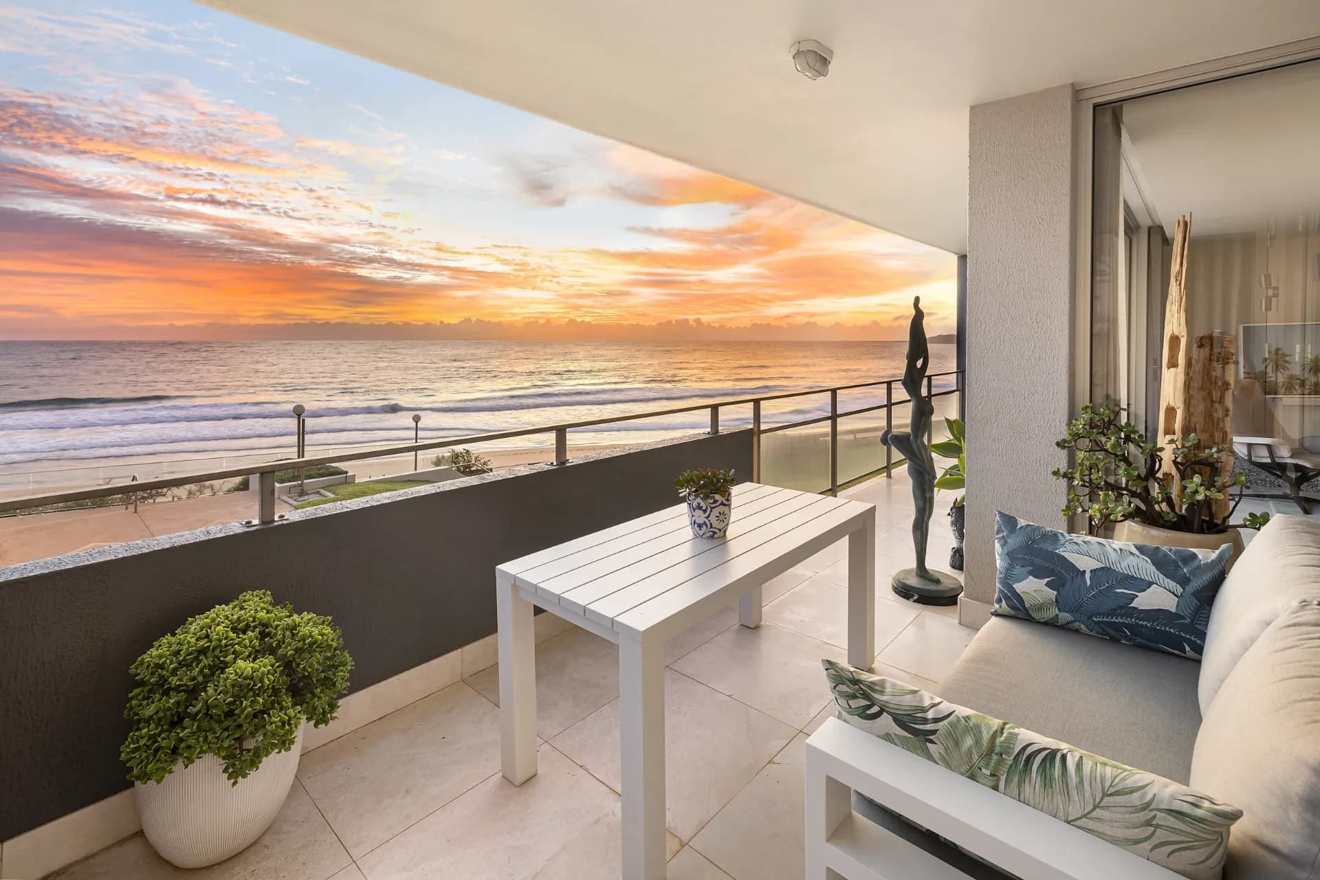 6/11 Ocean Street, Narrabeen., Narrabeen - Image 1