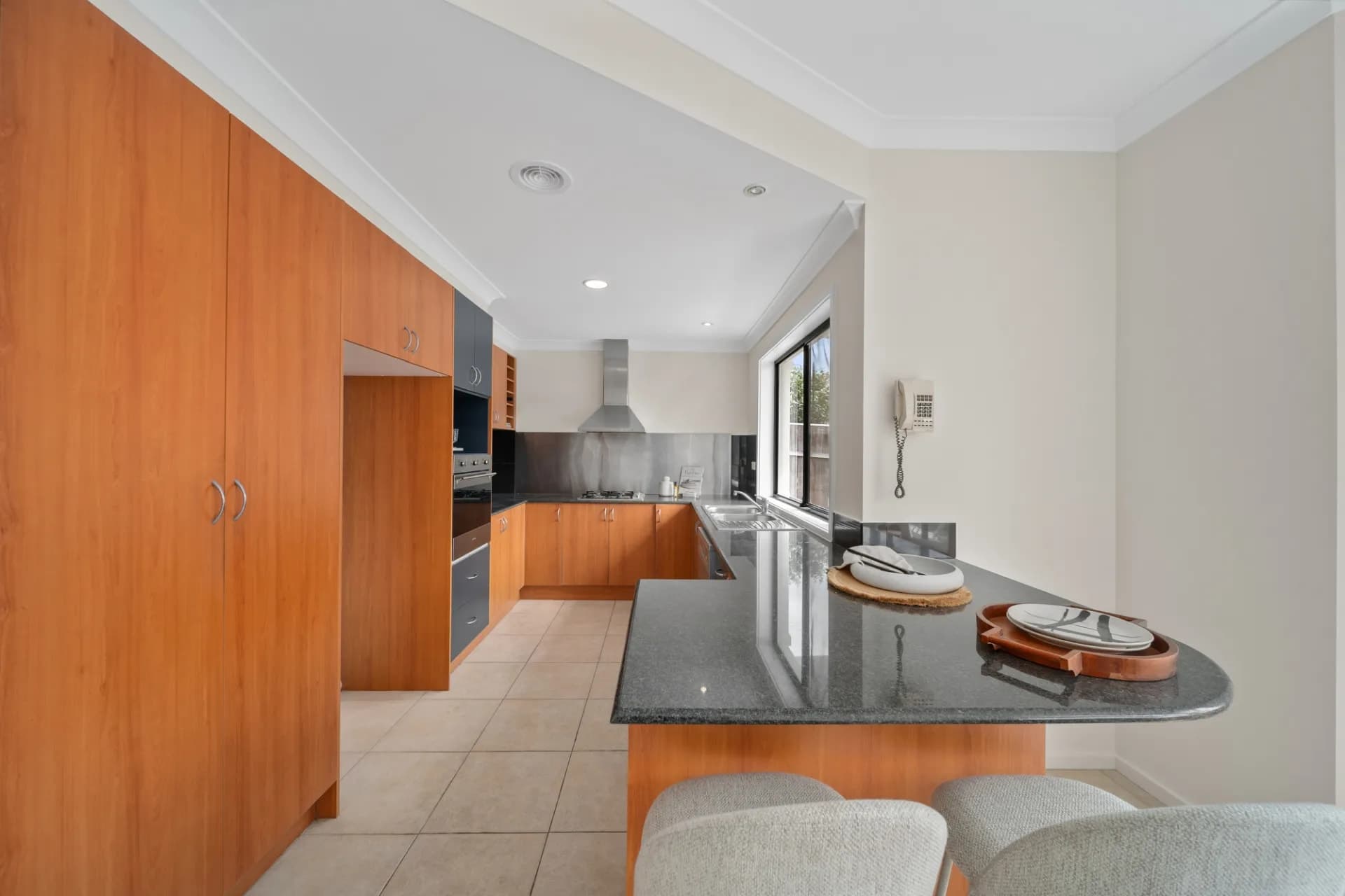 2/3 Rodway Street, Yarralumla., Yarralumla - Thumbnail 5