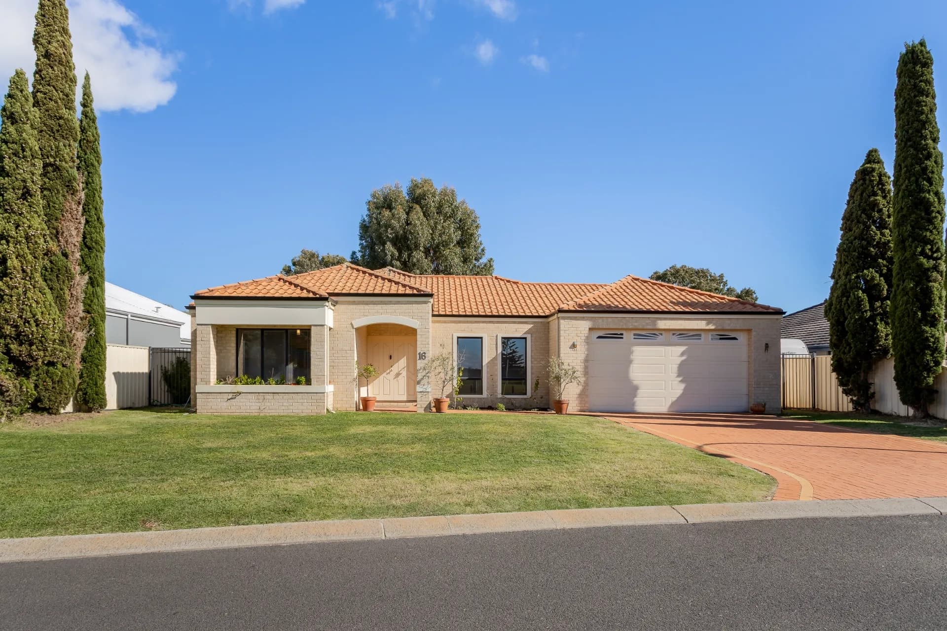 16 Pebble Drive, Geographe, WA, Geographe - Image 1