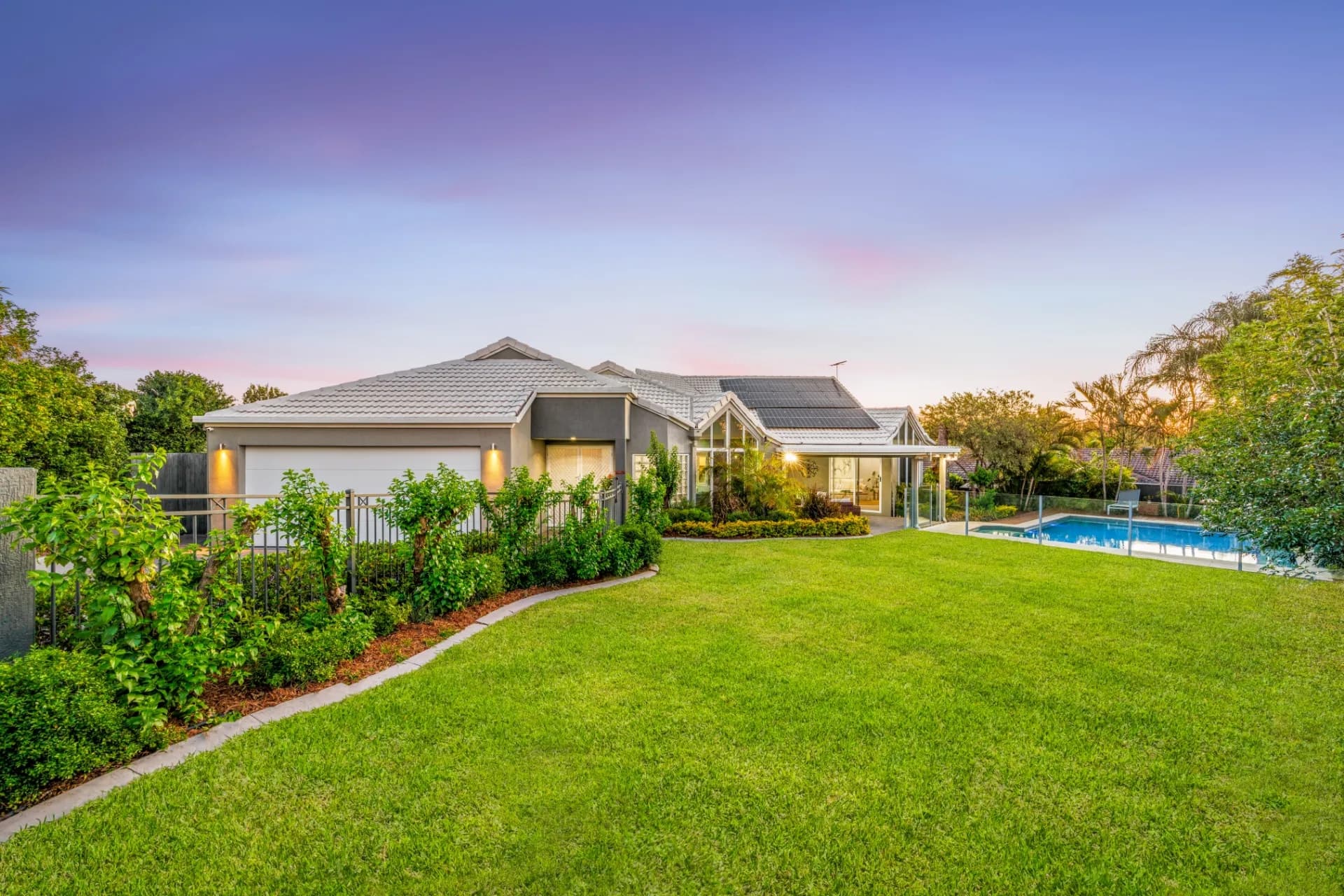 7 Lyall Close, Riverhills - Thumbnail 2