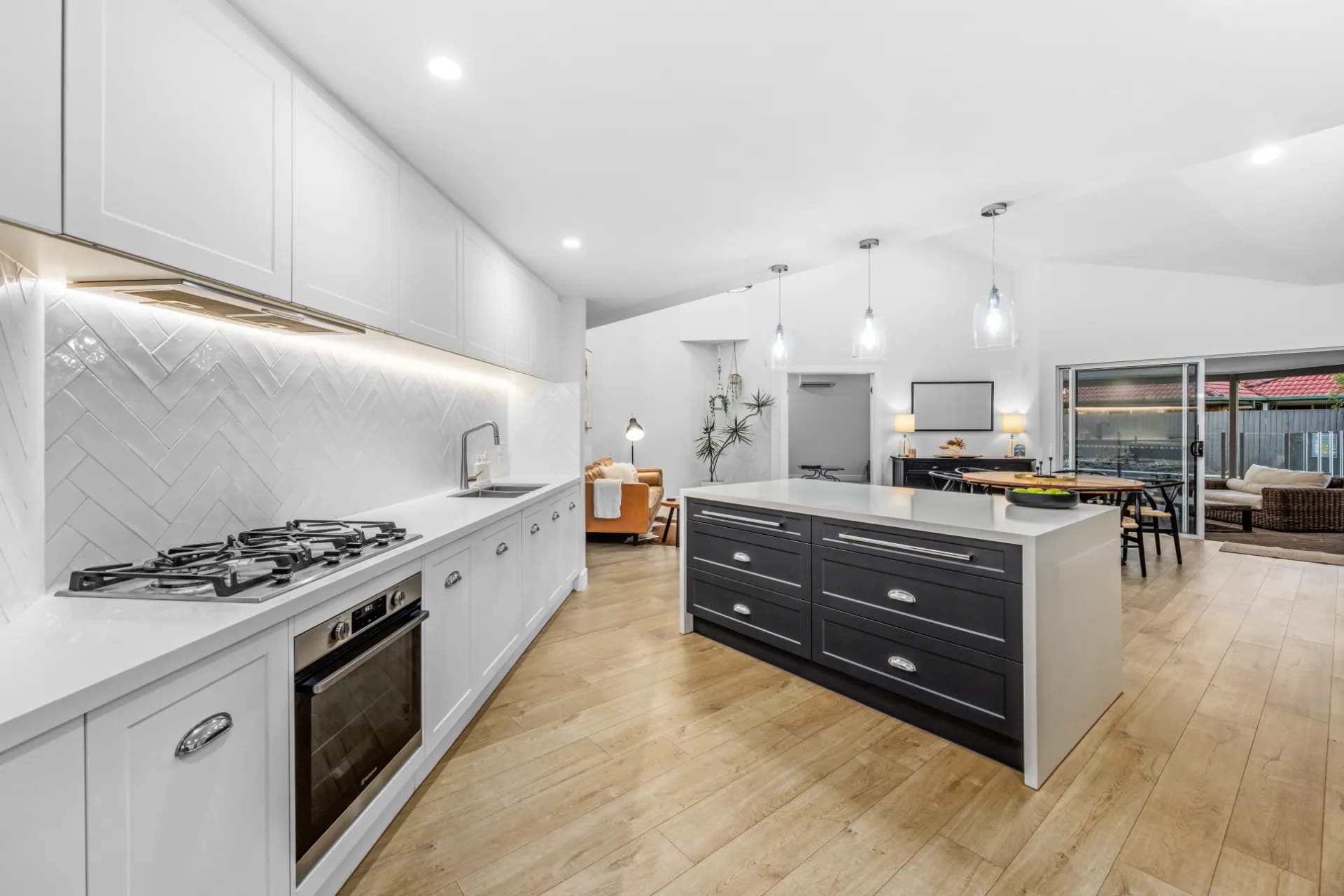 7 Lyall Close, Riverhills - Thumbnail 3