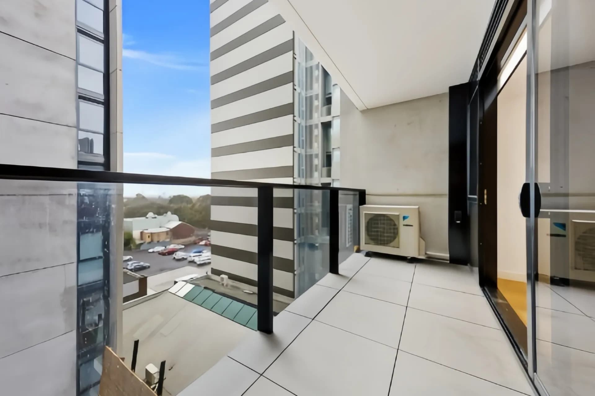 409/83 Flemington  Road, North Melbourne - Thumbnail 3
