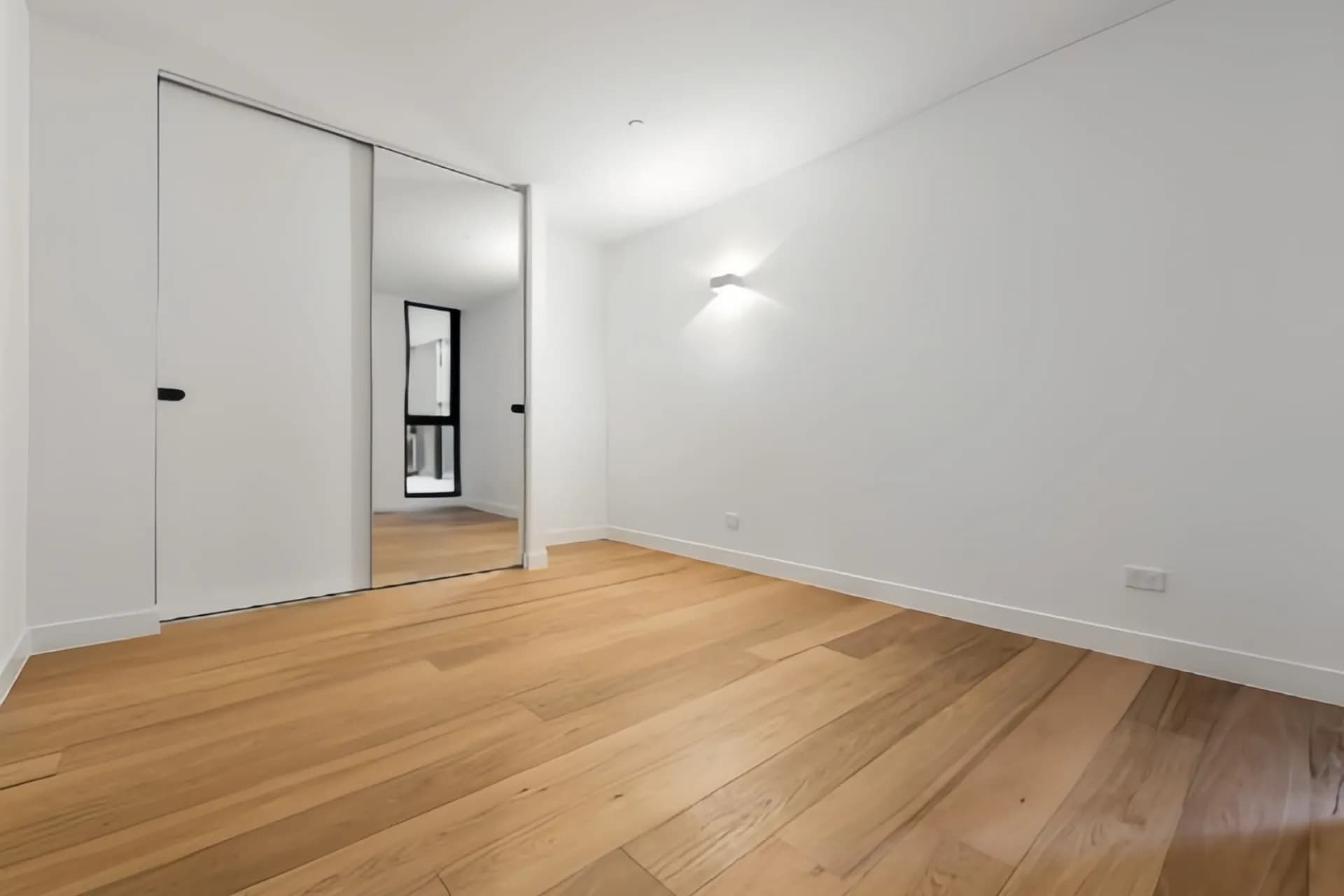 409/83 Flemington  Road, North Melbourne - Thumbnail 4