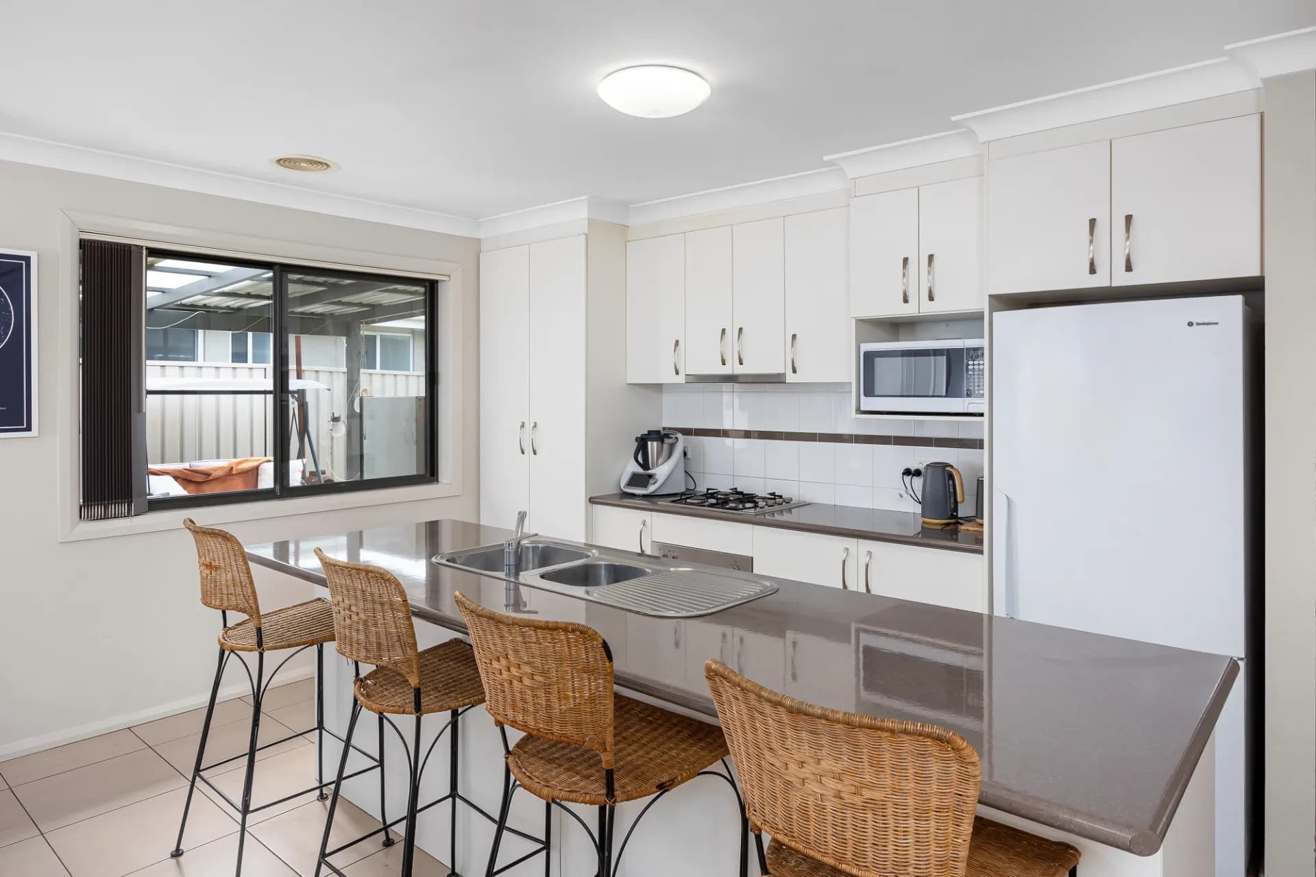 14 Bindari Avenue, Glenfield Park, NSW, Glenfield Park - Thumbnail 3