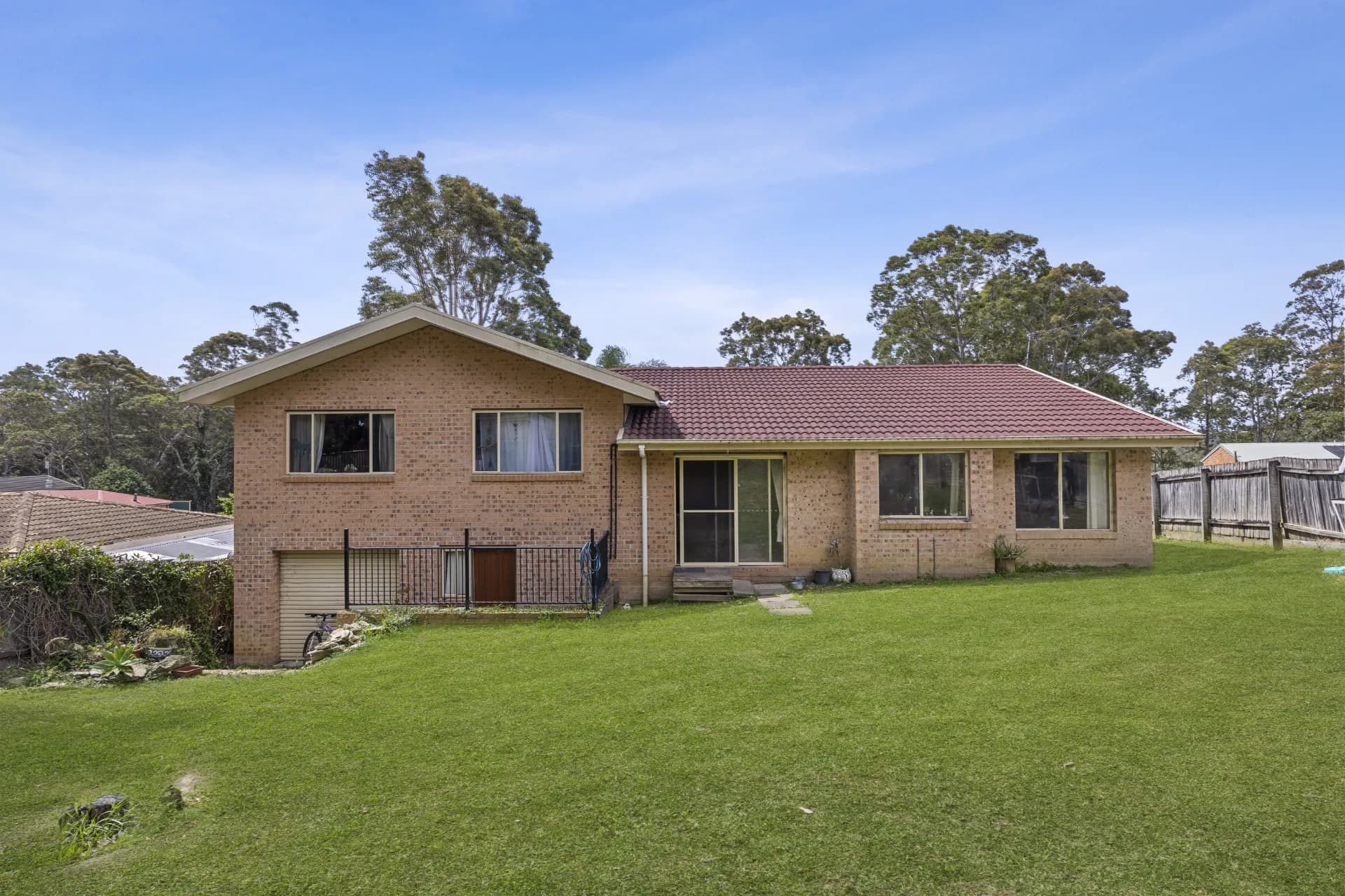 17 Karoola Crescent, Surfside., Surfside - Image 1