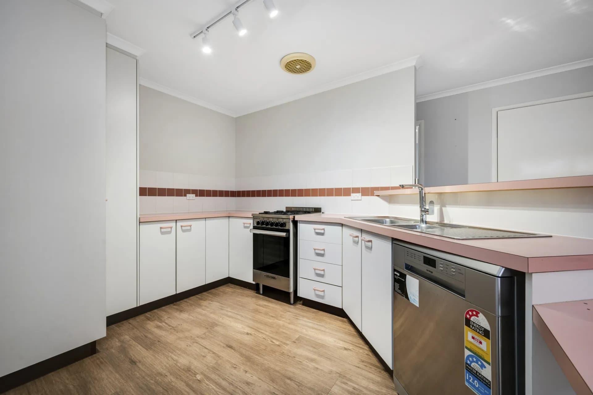 15 Flora Place, Palmerston - Thumbnail 3