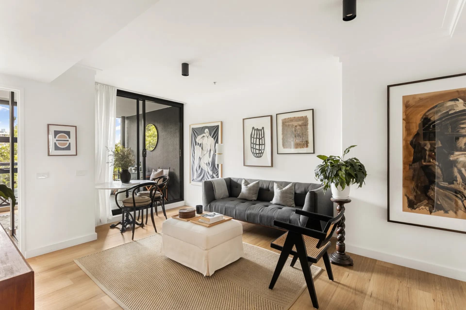 602/174-190 Goulburn Street, Surry Hills - Image 1