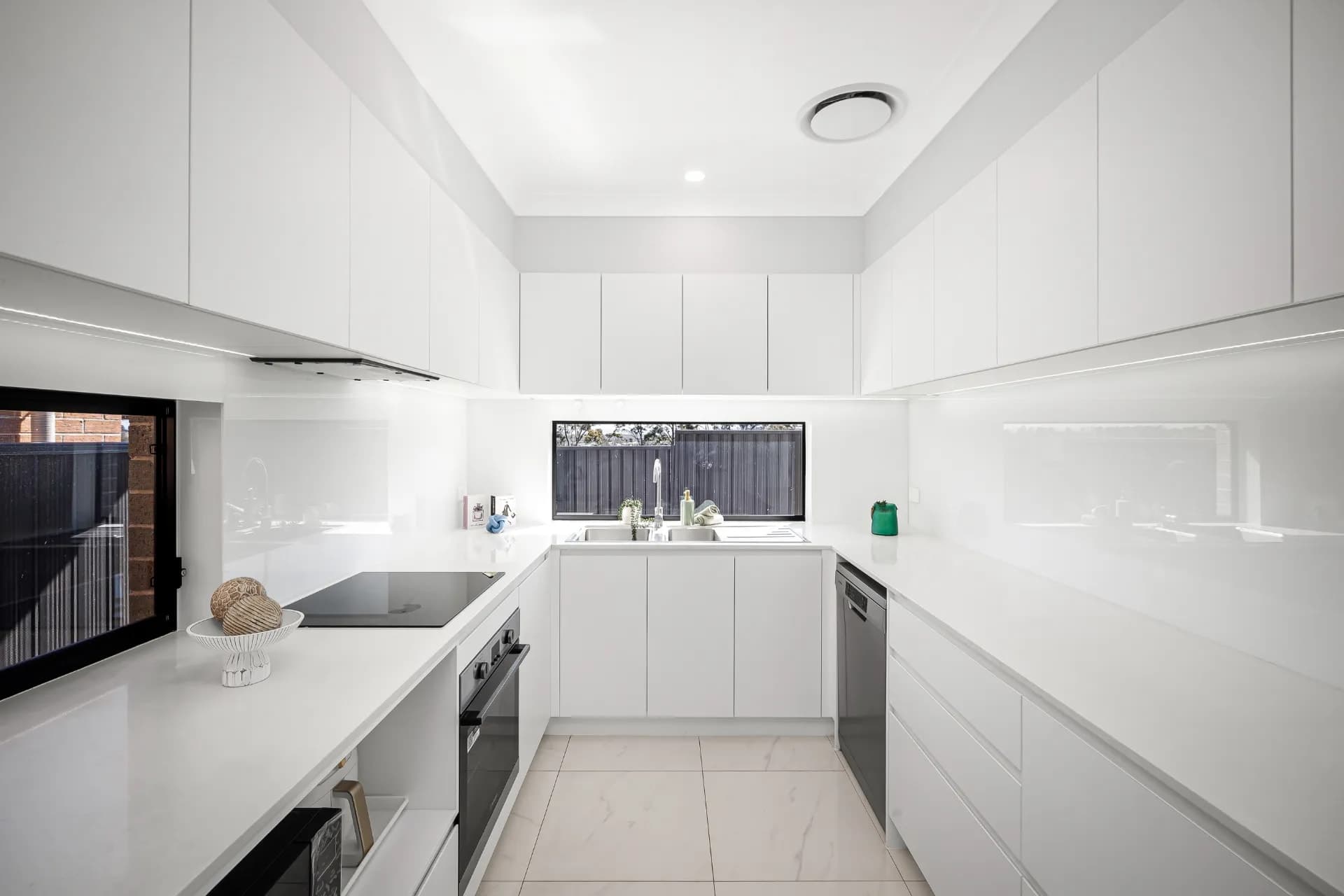 44 Zeta Street, Box Hill., Box Hill - Thumbnail 5