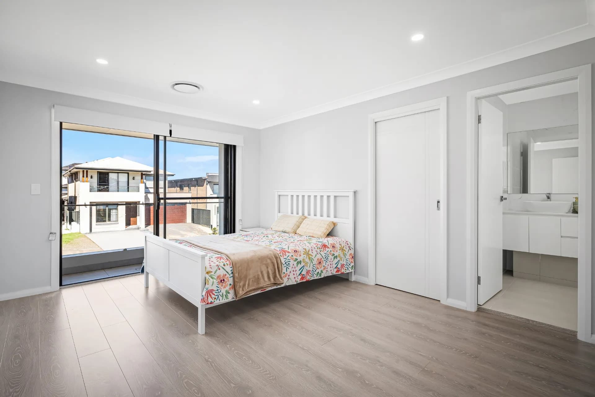 44 Zeta Street, Box Hill., Box Hill - Thumbnail 6