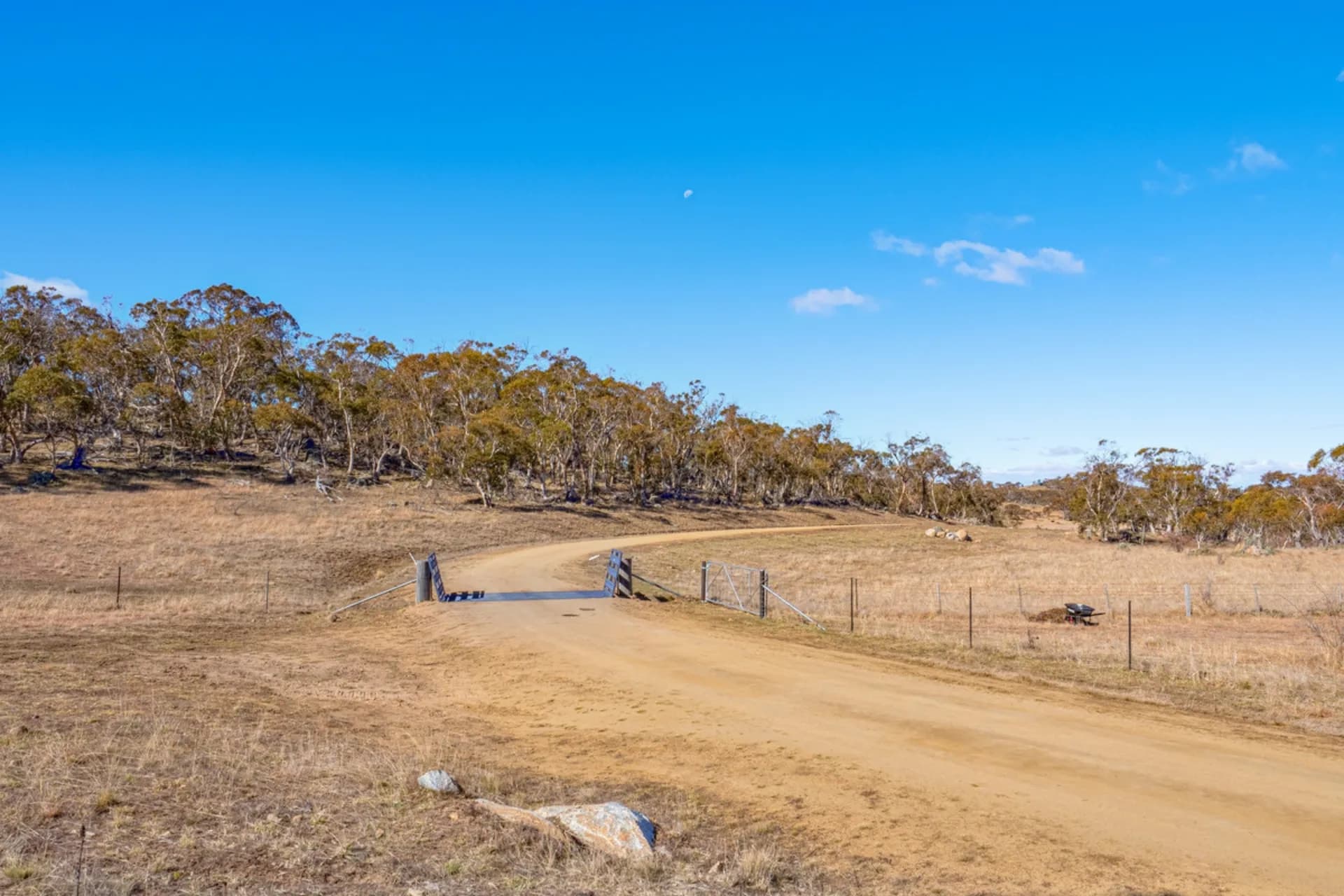 124 Old School Road, Hill Top - Thumbnail 5