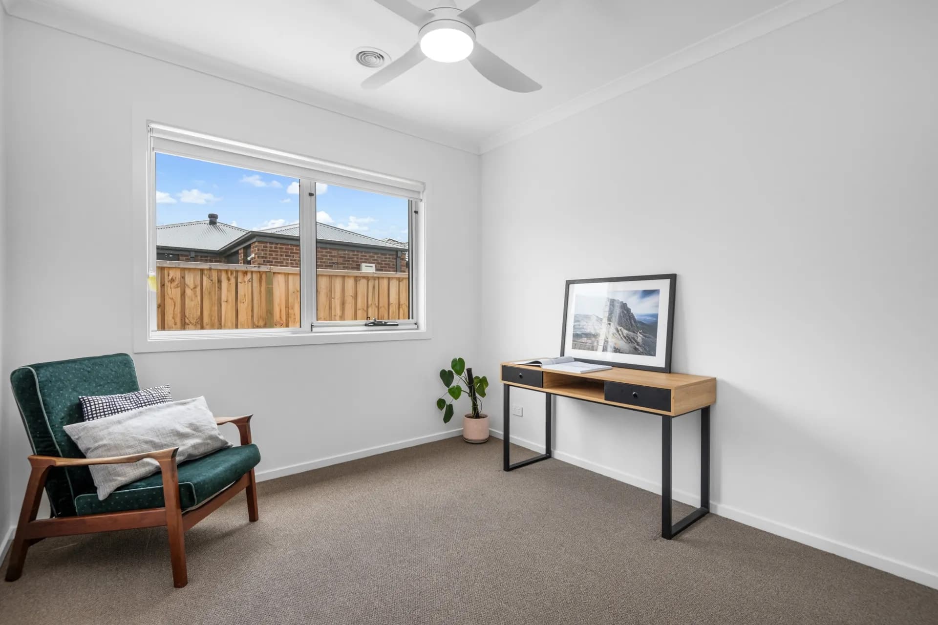 6 Elbert Street, Charlemont - Thumbnail 6