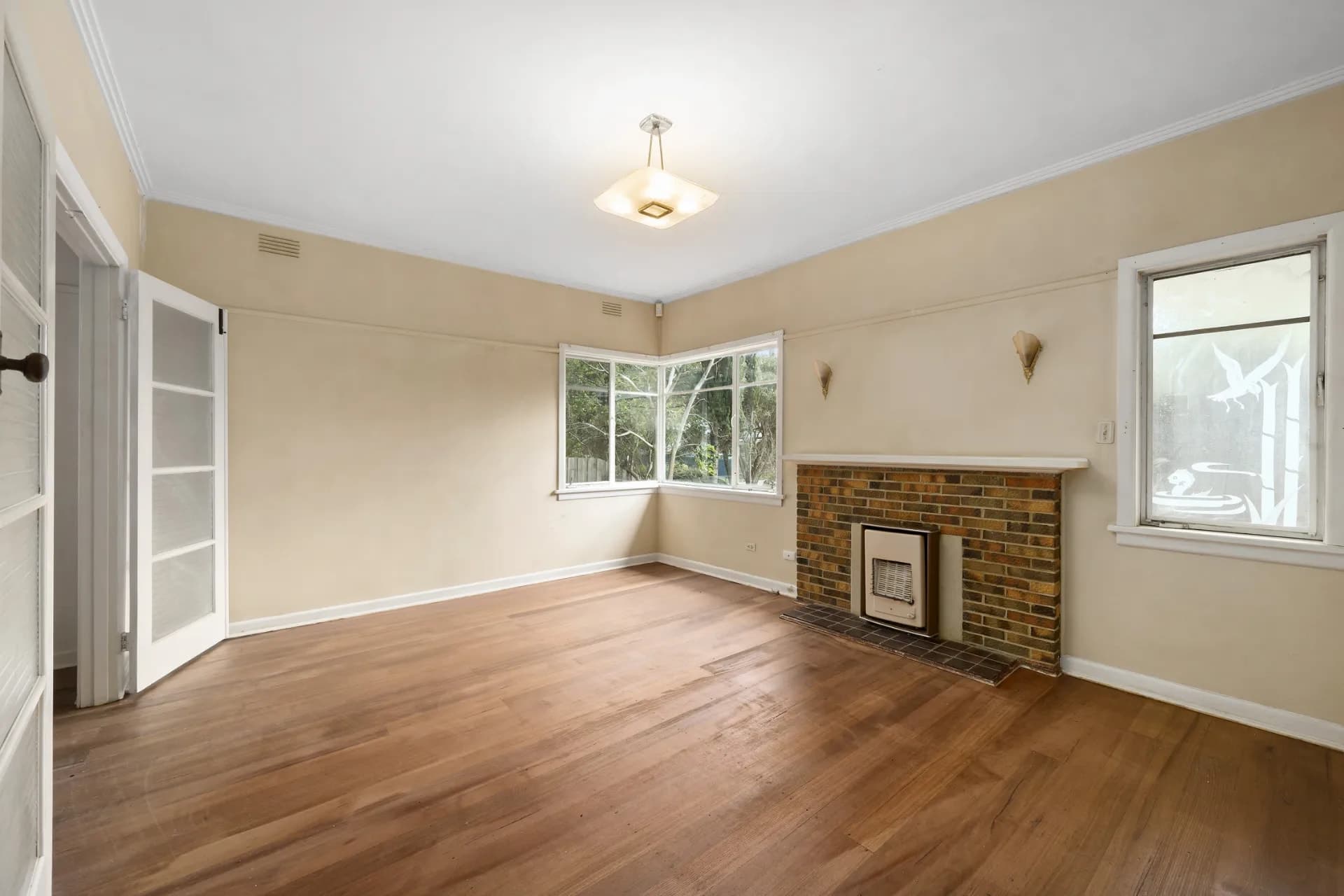 24 Royalty Avenue, Cheltenham - Thumbnail 3