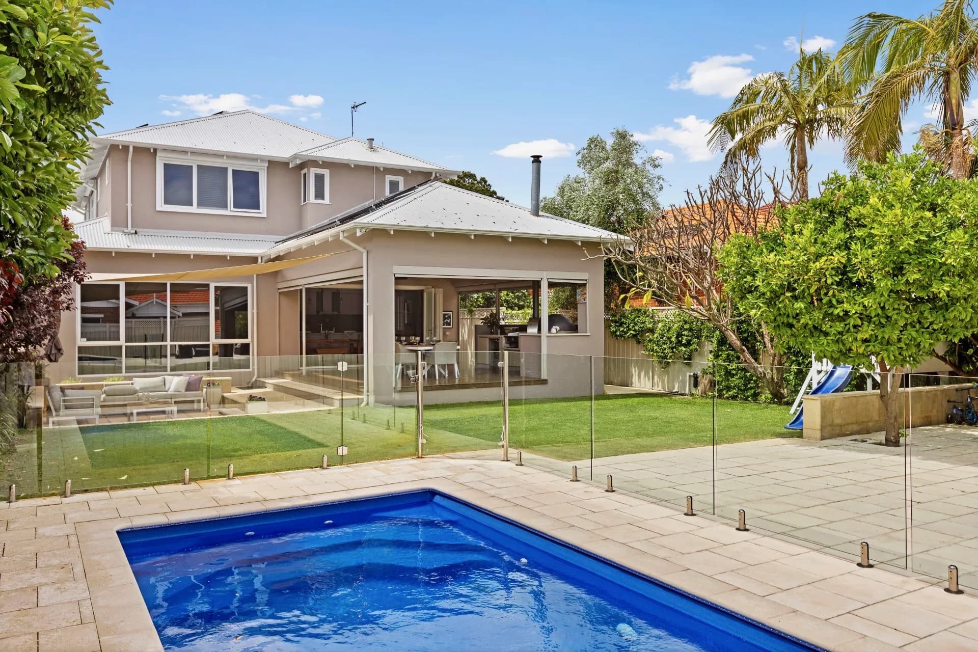 161 Tenth Avenue, Inglewood., Inglewood - Thumbnail 2