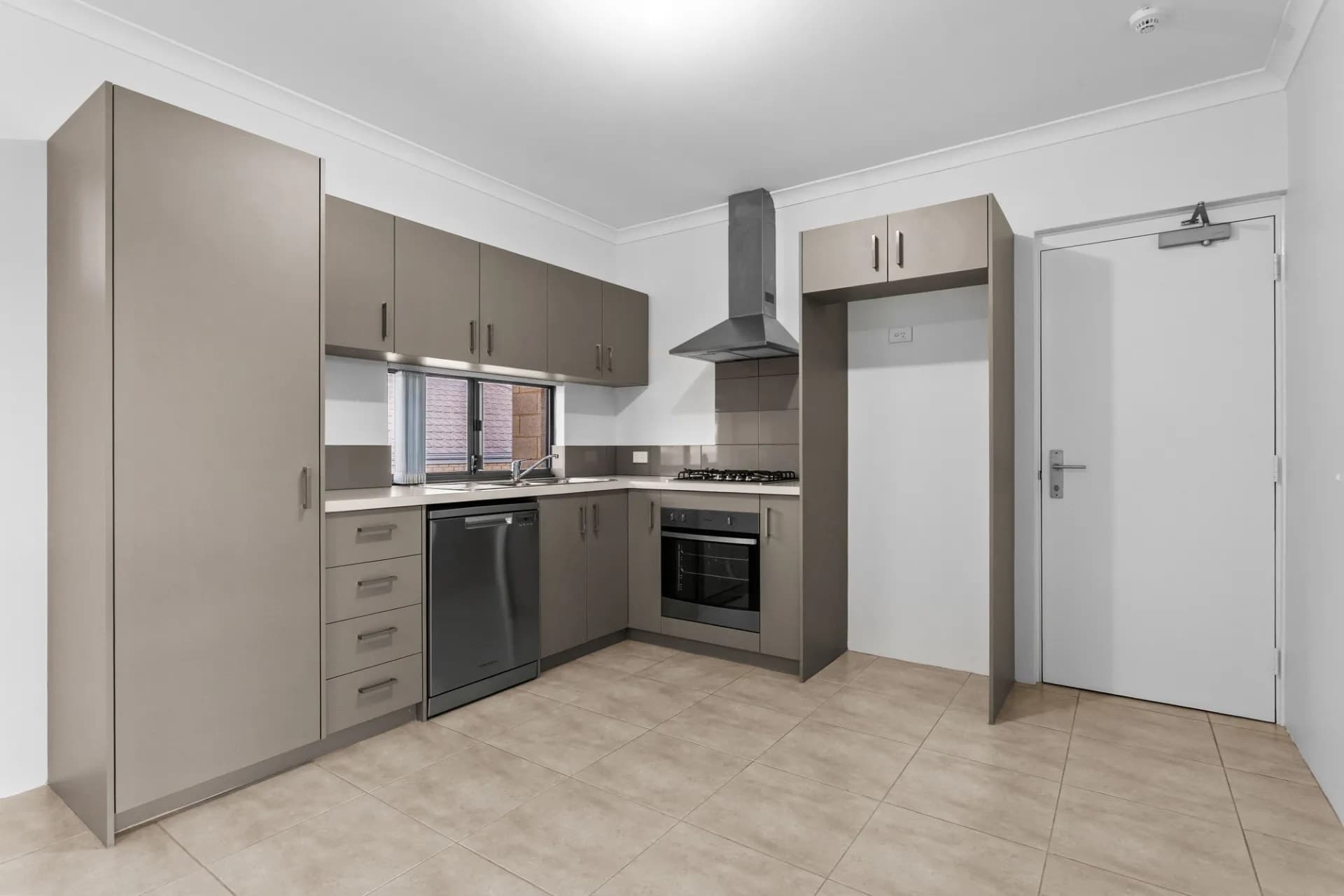 3/13 Scales Way, Spearwood., Spearwood - Thumbnail 4