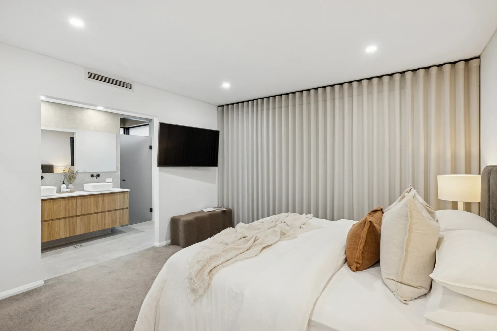 11A West Parade, Hazelmere - Thumbnail 2