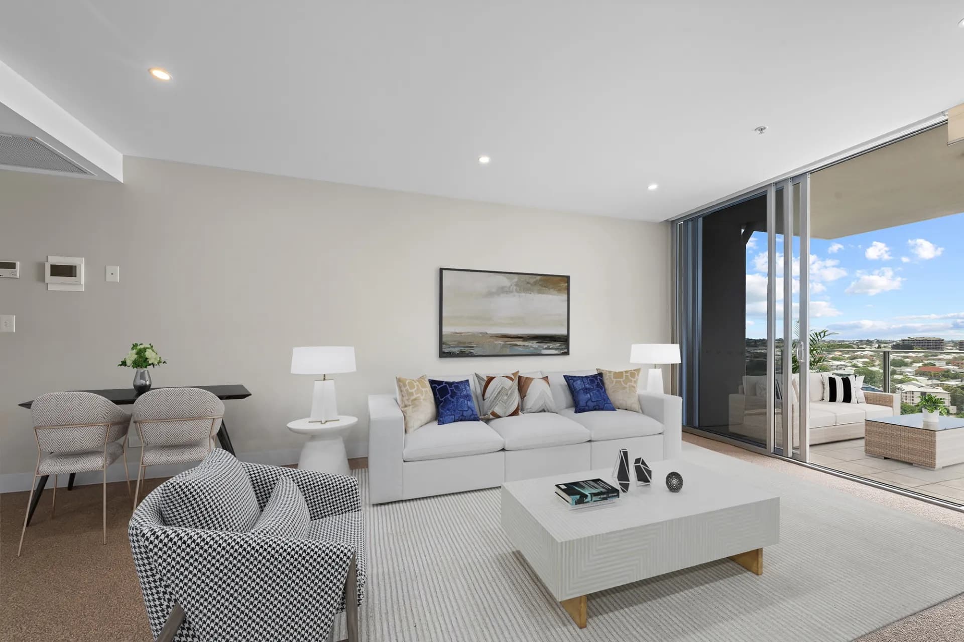 4136/37C Harbour Road, Hamilton - Thumbnail 2
