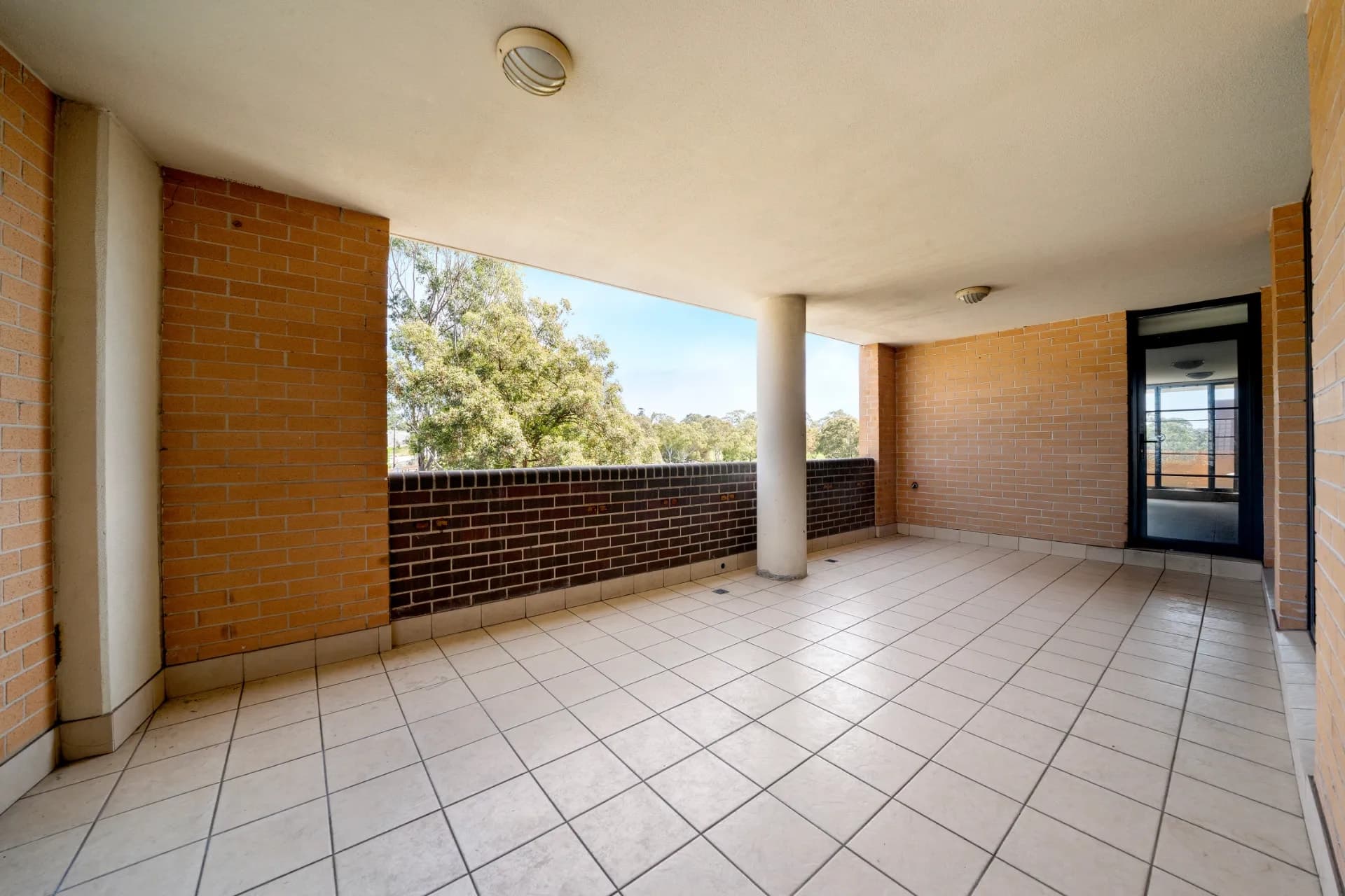 14/1 Hunter Street, Parramatta., Parramatta - Thumbnail 2