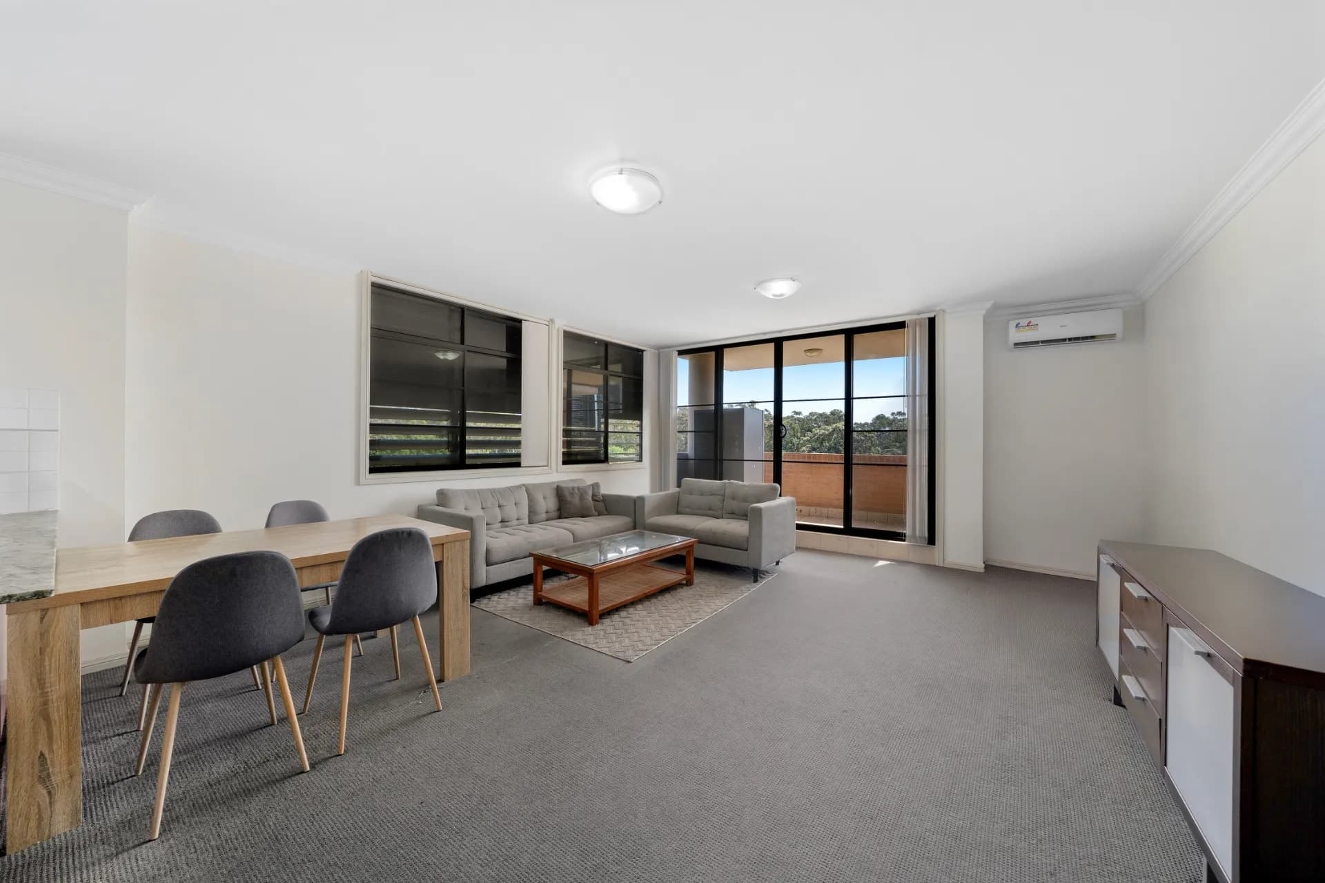 14/1 Hunter Street, Parramatta., Parramatta - Thumbnail 3
