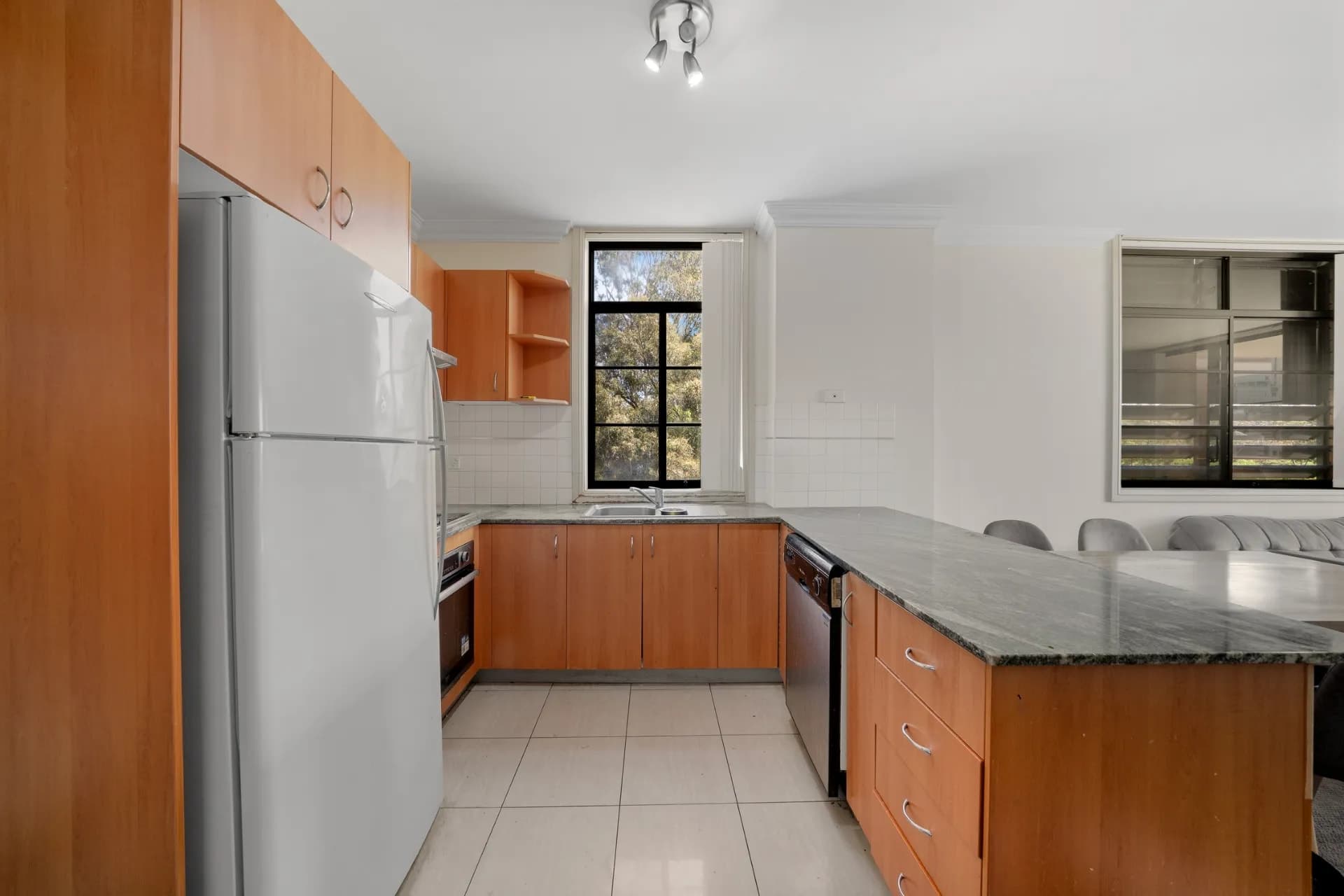 14/1 Hunter Street, Parramatta., Parramatta - Thumbnail 4