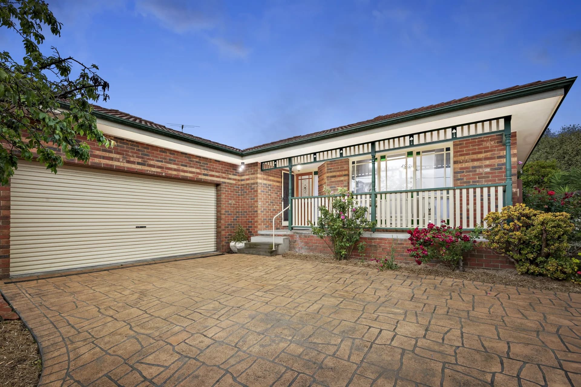 102  Croydon Hills  Drive, Croydon Hills - Image 1