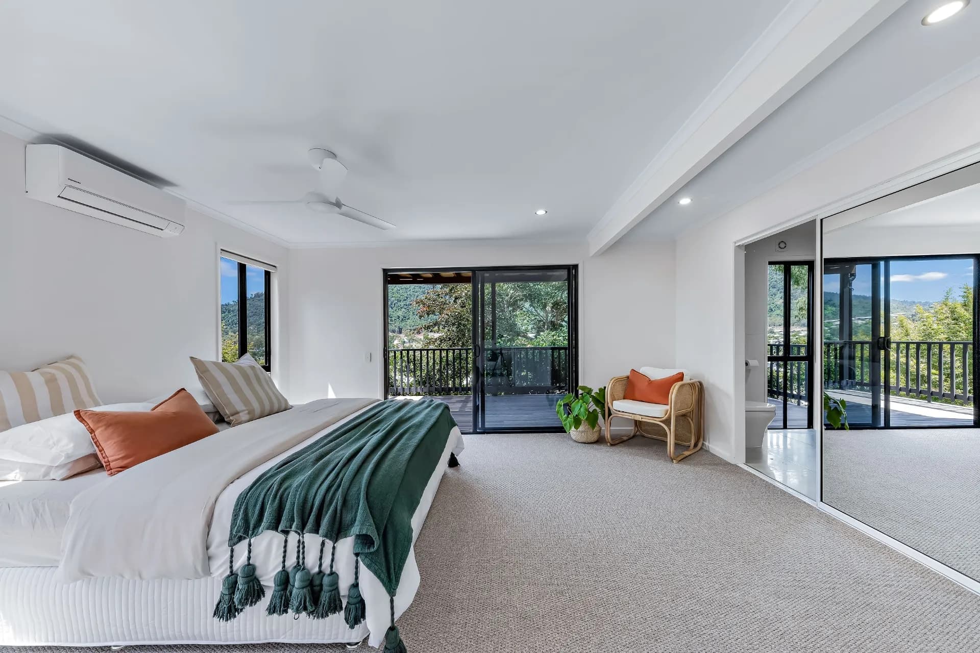 21 Daydream Court, Cannonvale., Cannonvale - Thumbnail 7