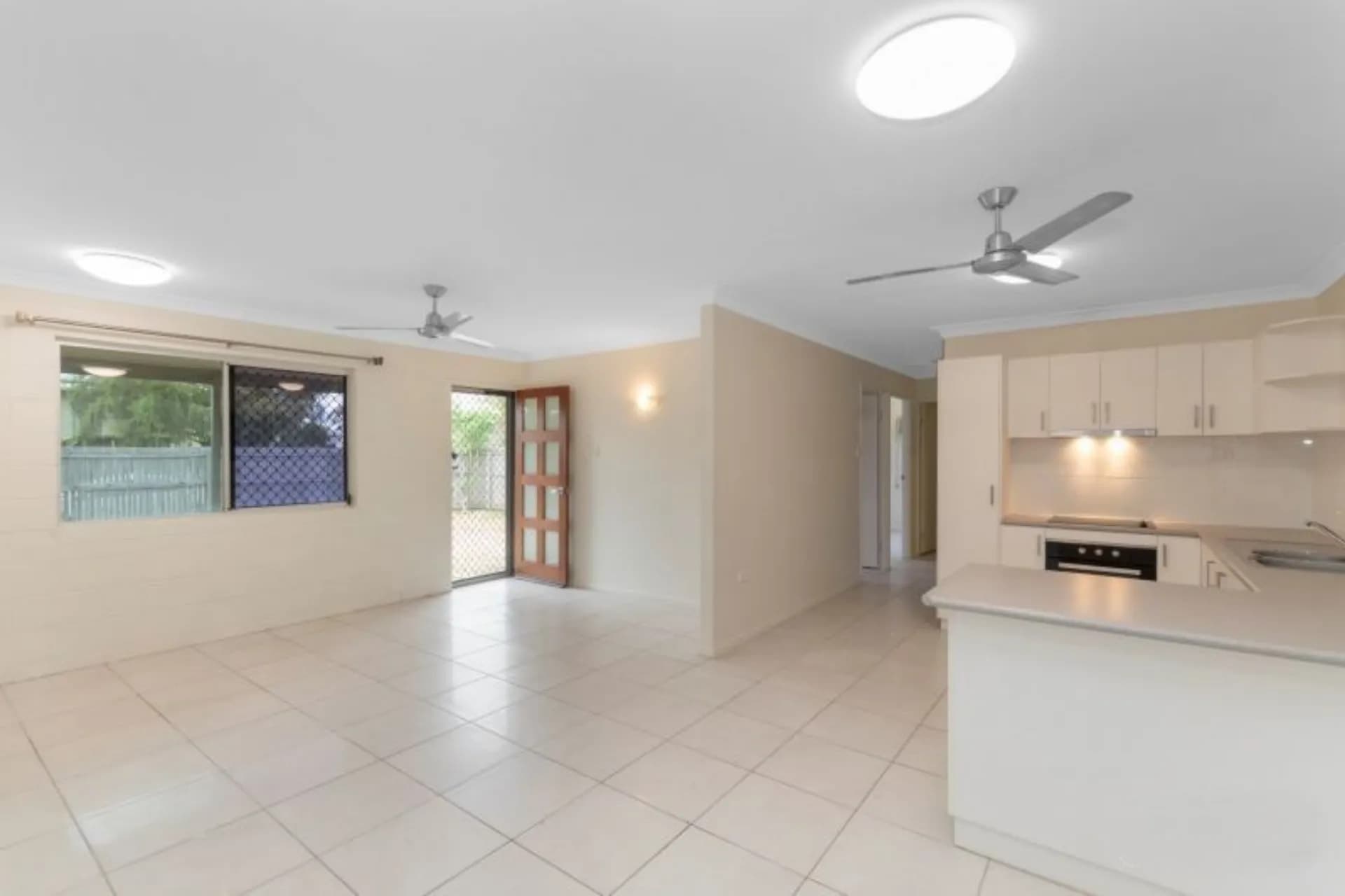 19 Woodland  Court, Deeragun - Image 1