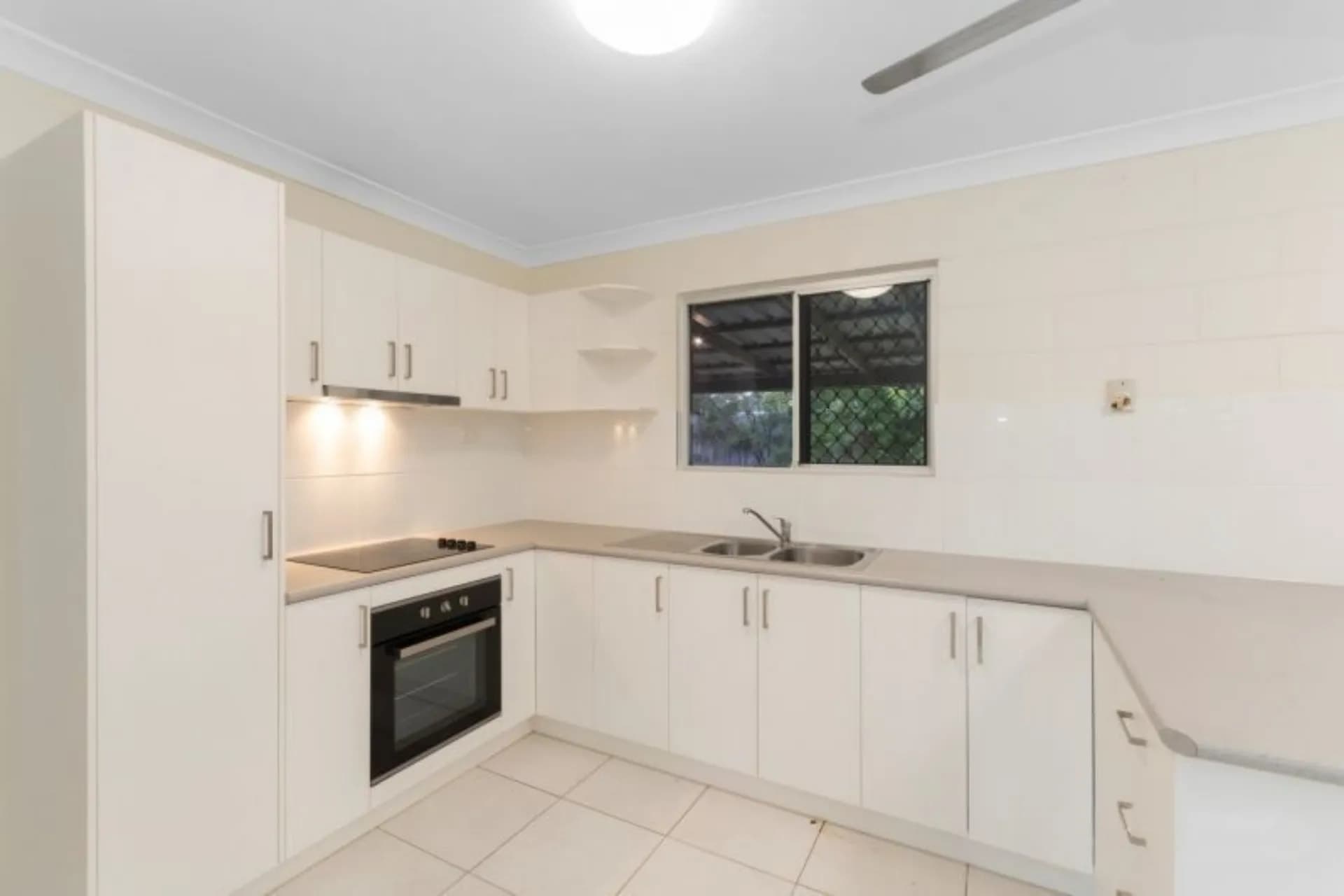 19 Woodland  Court, Deeragun - Thumbnail 3
