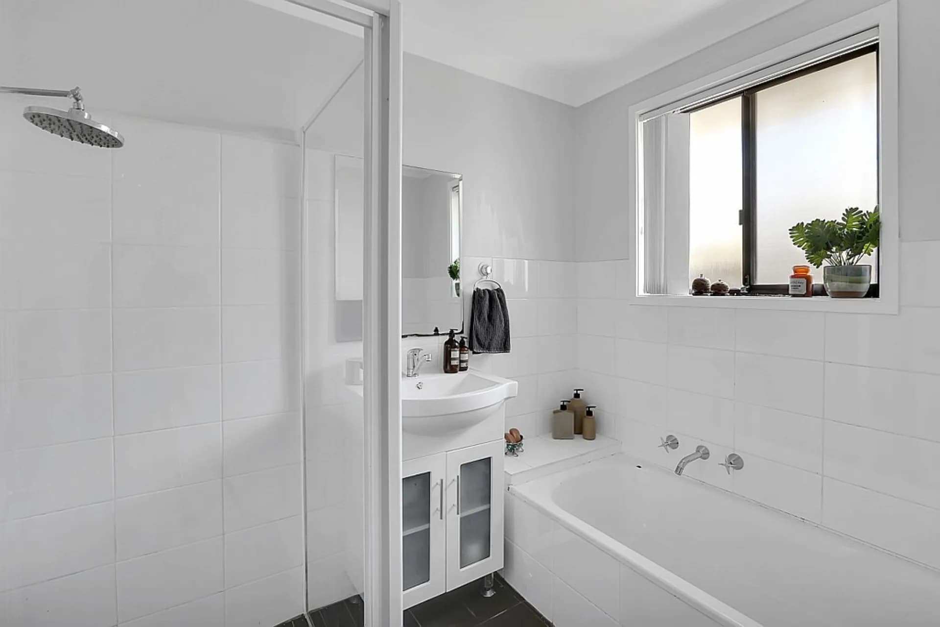 157 Hat Hill  Road, Blackheath., Blackheath - Thumbnail 6