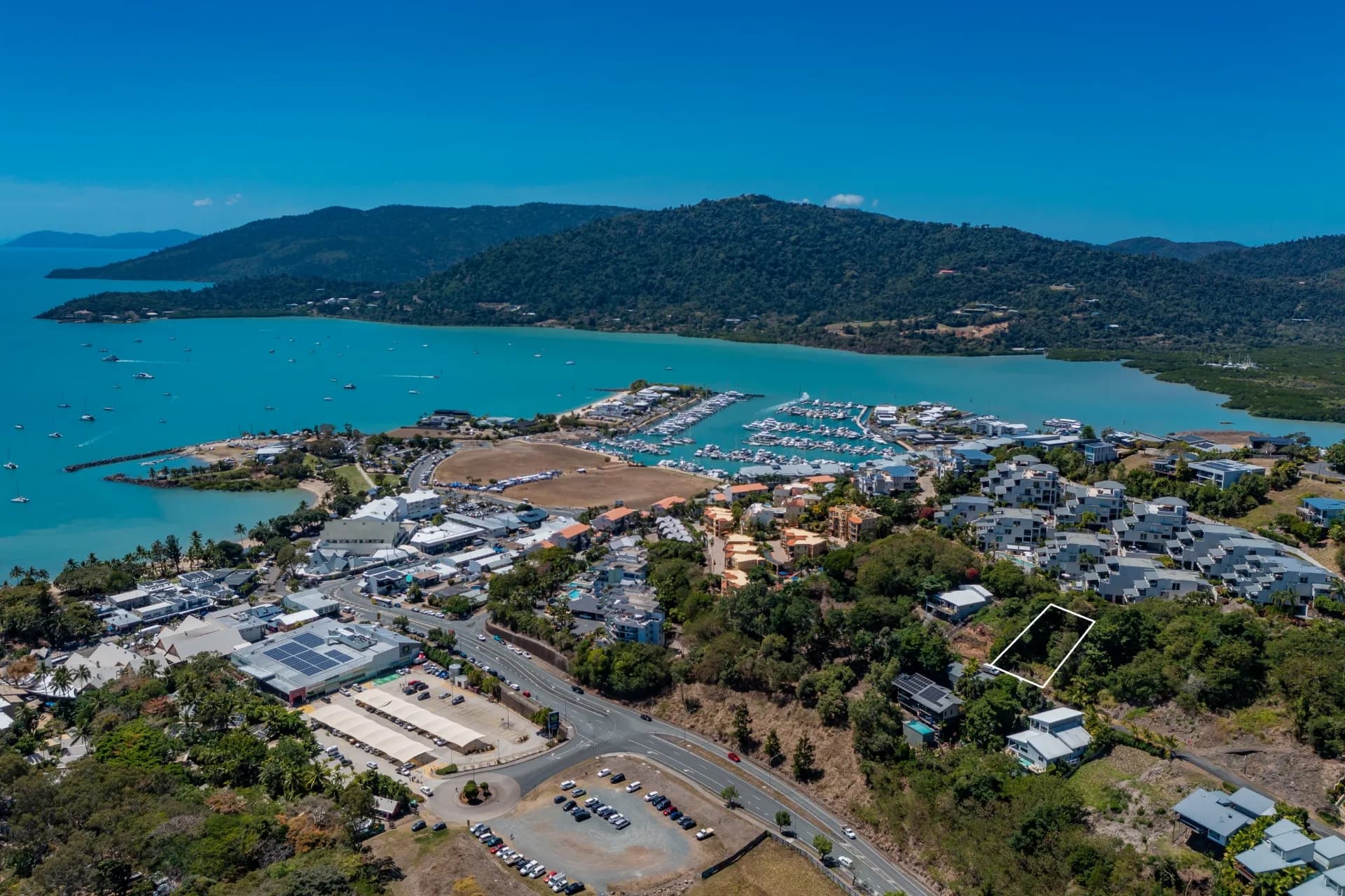 36-38 Stonehaven  Court, Airlie Beach - Thumbnail 4