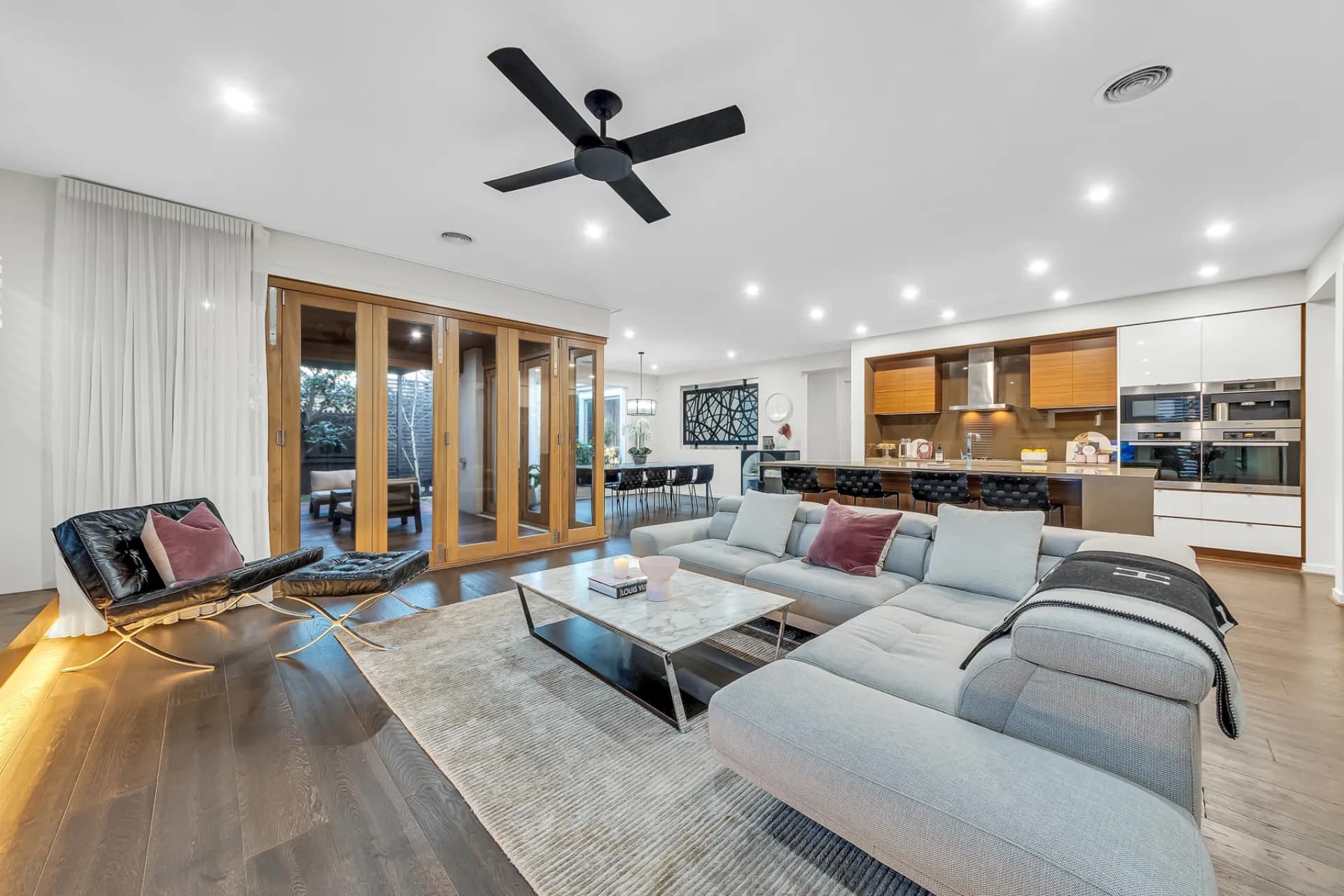 37 Palmers  Road, Williams Landing - Thumbnail 3