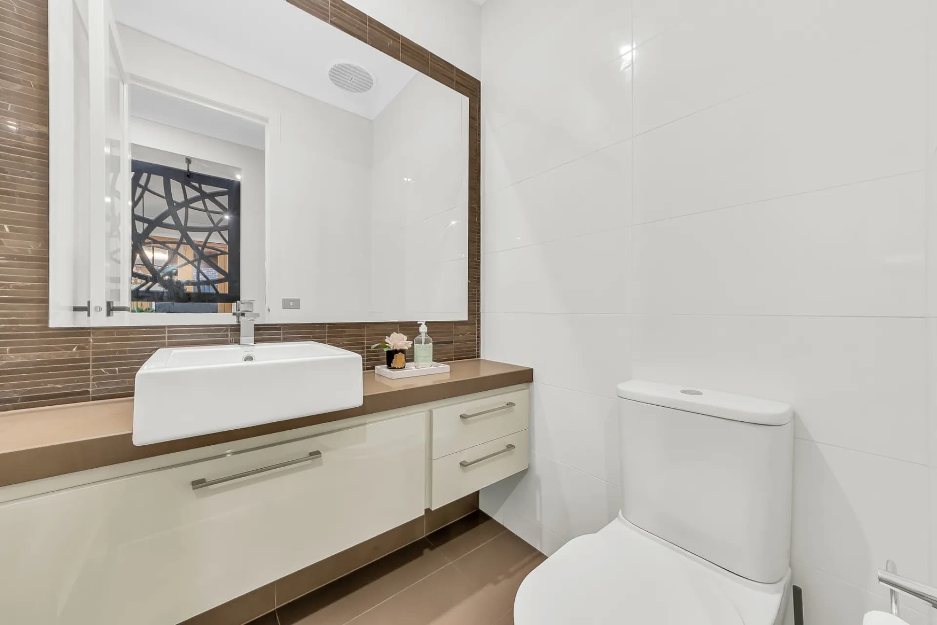 37 Palmers  Road, Williams Landing - Thumbnail 7