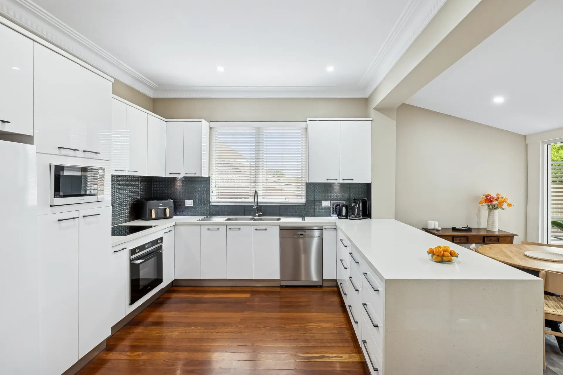 13 Victoria Street, St James - Thumbnail 8