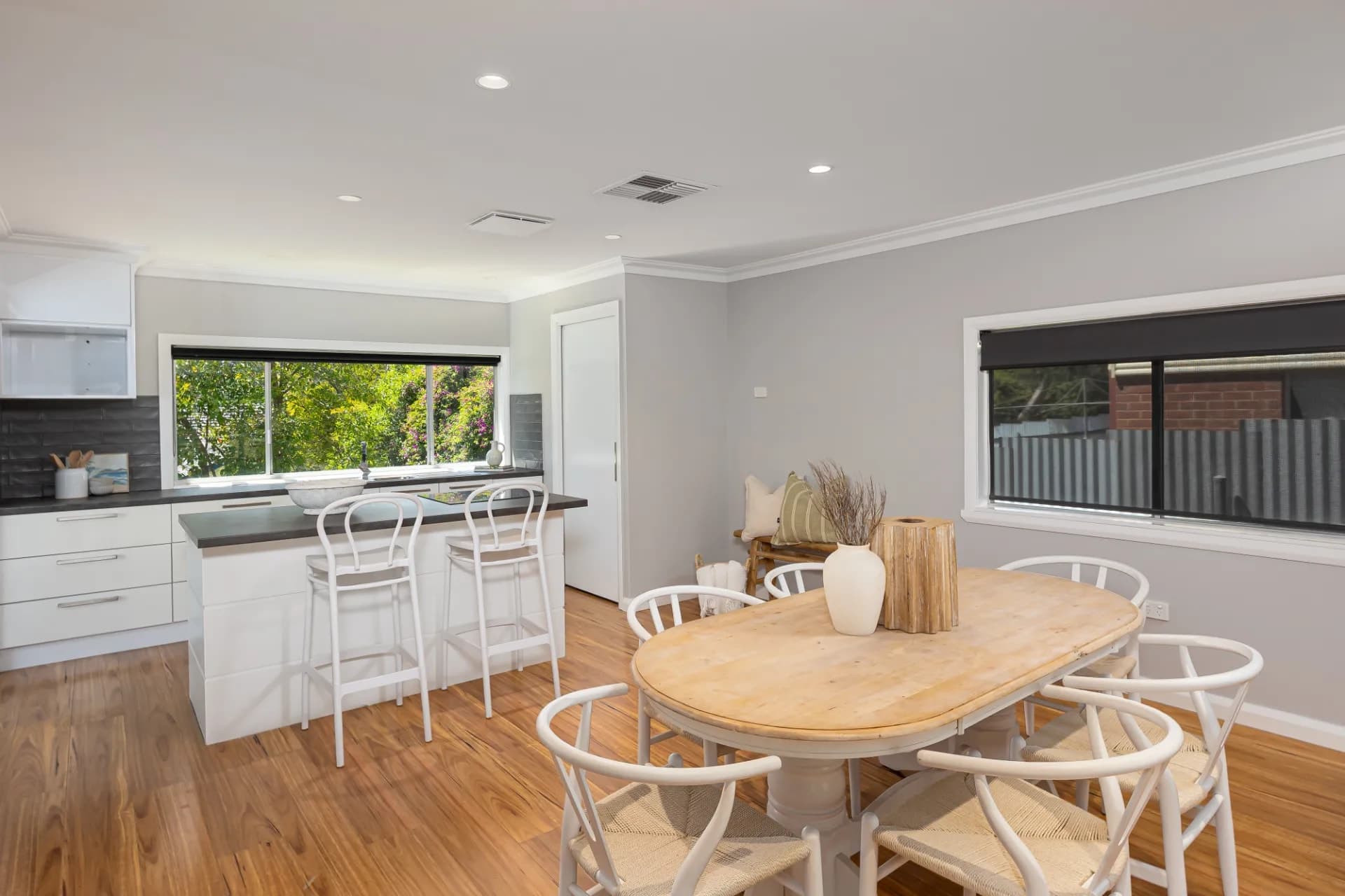 37 Warrawong Street, Kooringal - Thumbnail 4