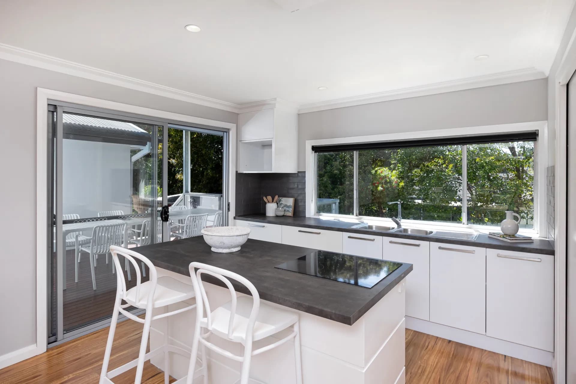 37 Warrawong Street, Kooringal - Thumbnail 5