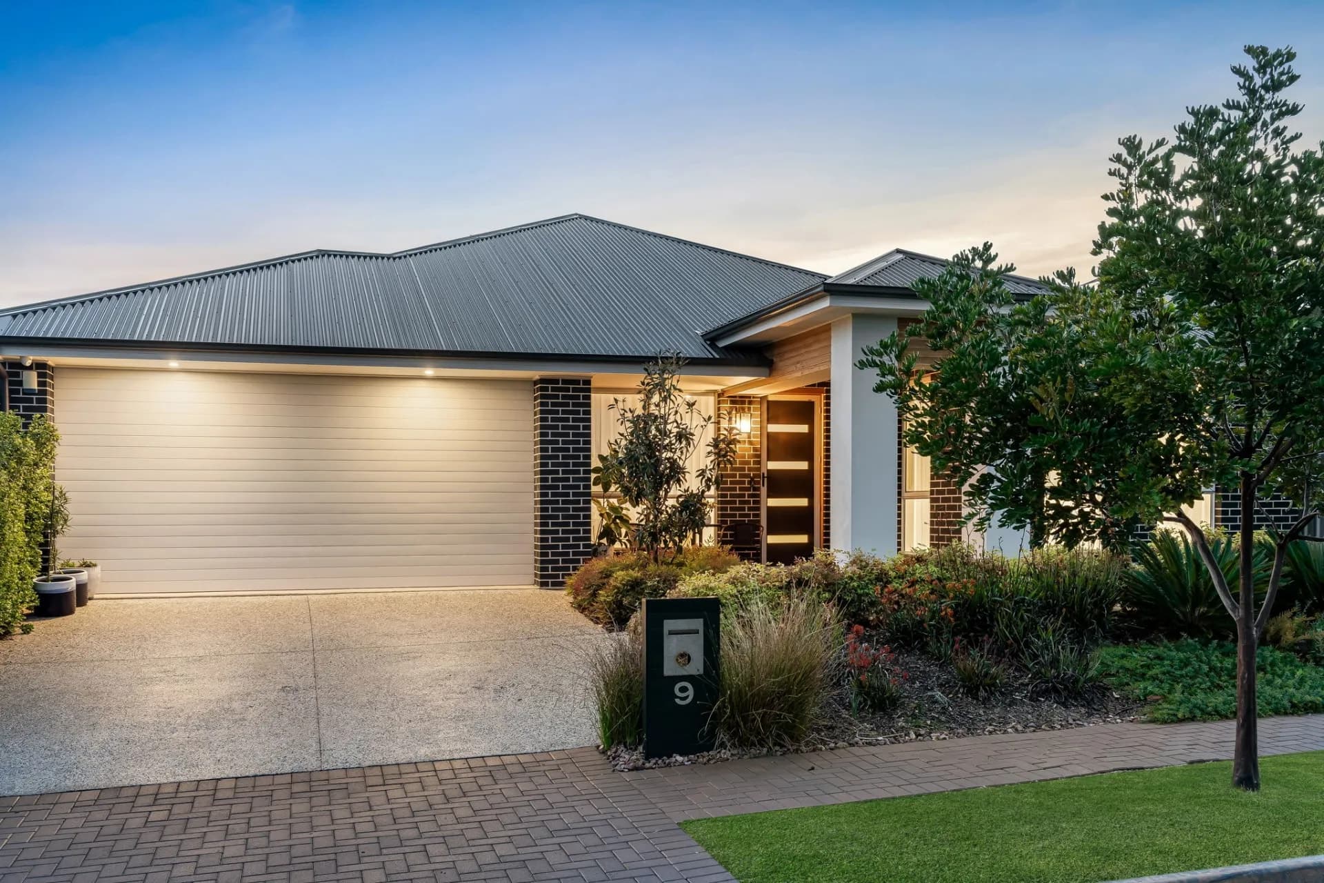9 Seaside Street, Seaford Meadows - Image 1