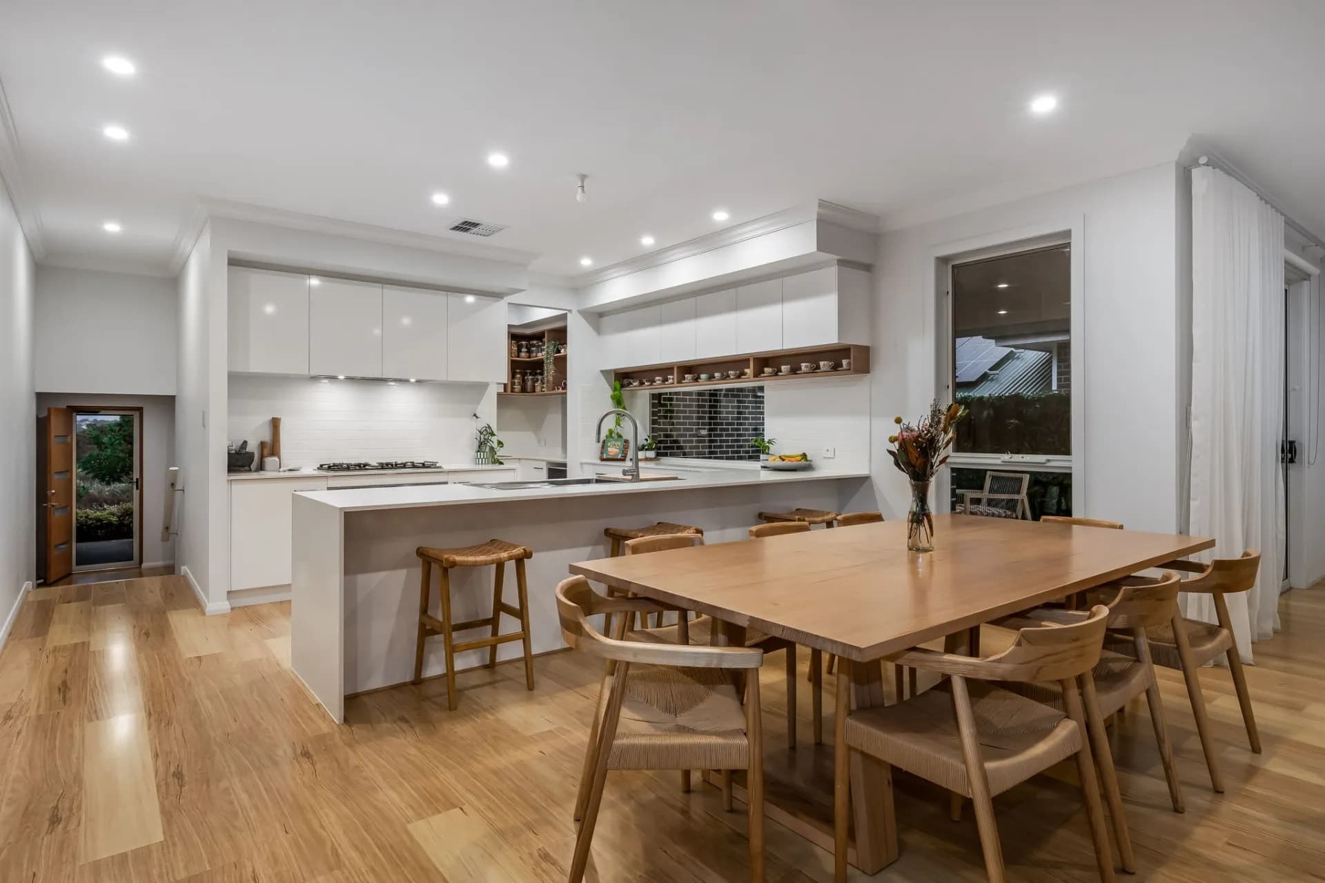 9 Seaside Street, Seaford Meadows - Thumbnail 2