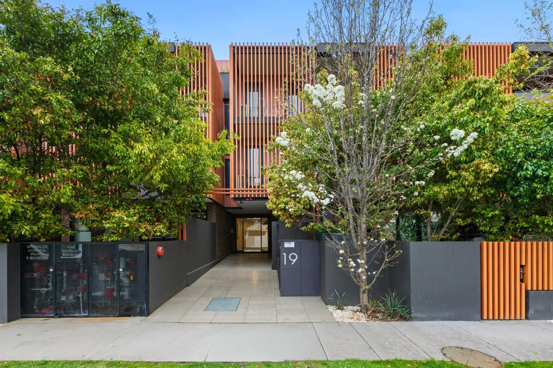 116/19 Hall Street, Cheltenham - Image 1