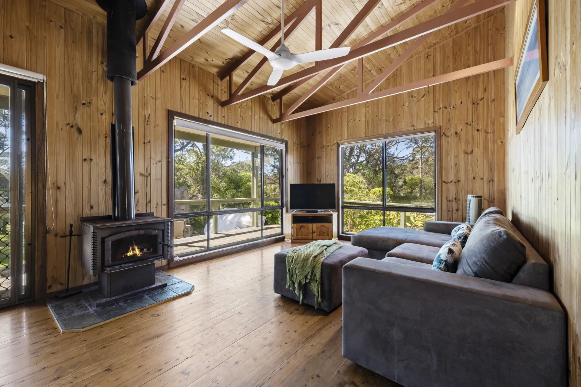 10 Centre Street, Lake Tabourie, NSW, Lake Tabourie - Thumbnail 3