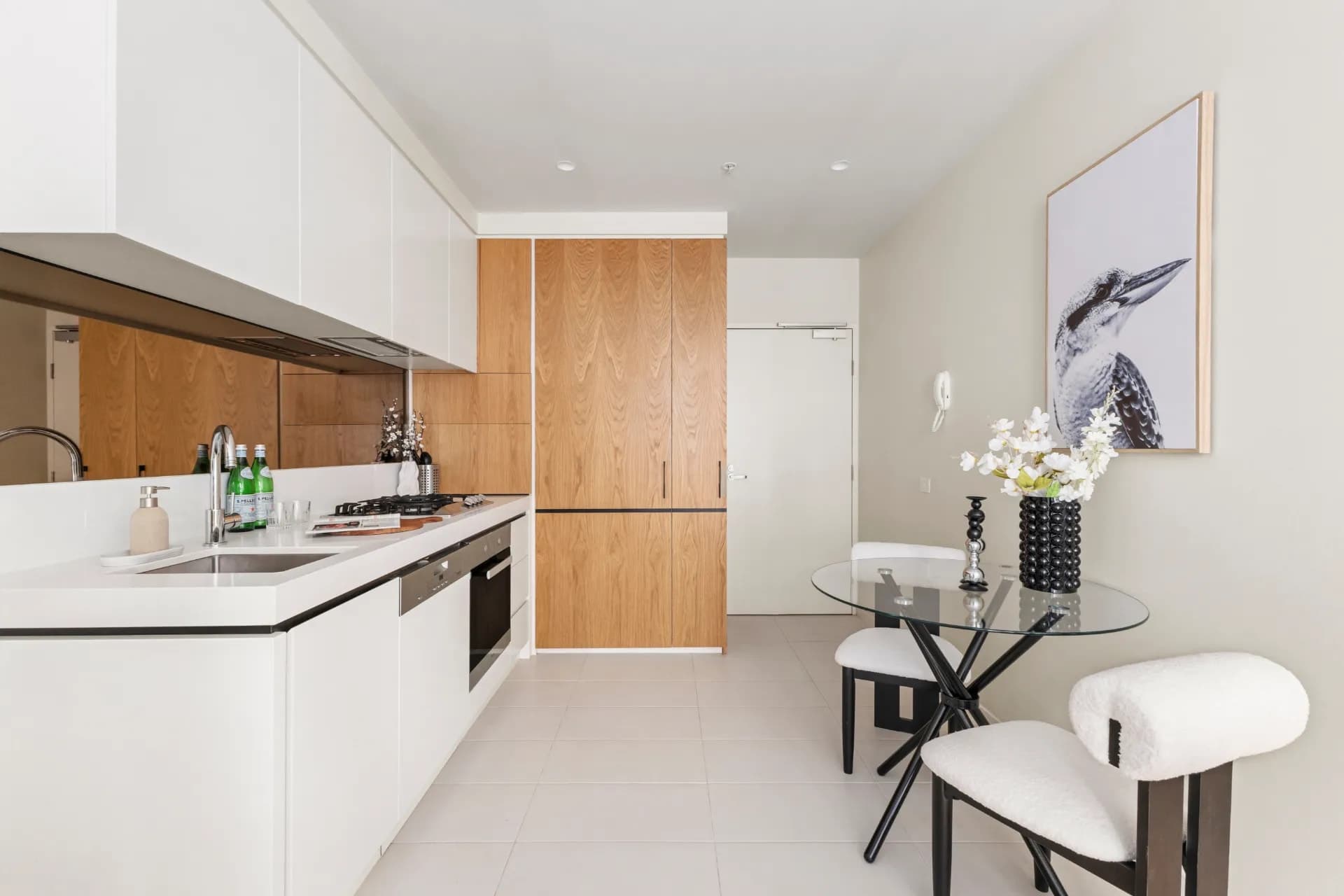 412/8 Daly Street, South Yarra - Thumbnail 2