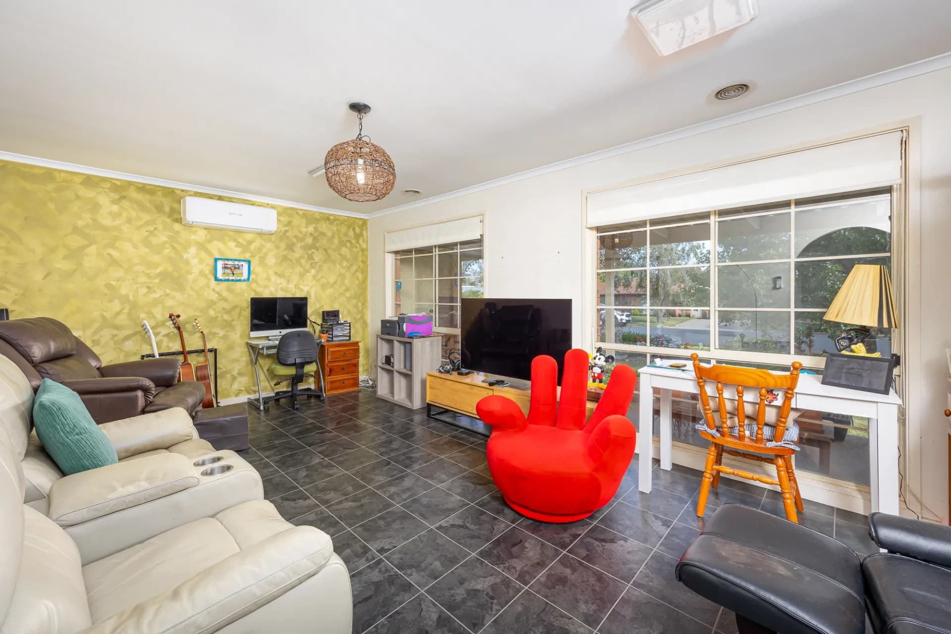 27 Overdale  Drive, Bourkelands - Thumbnail 2