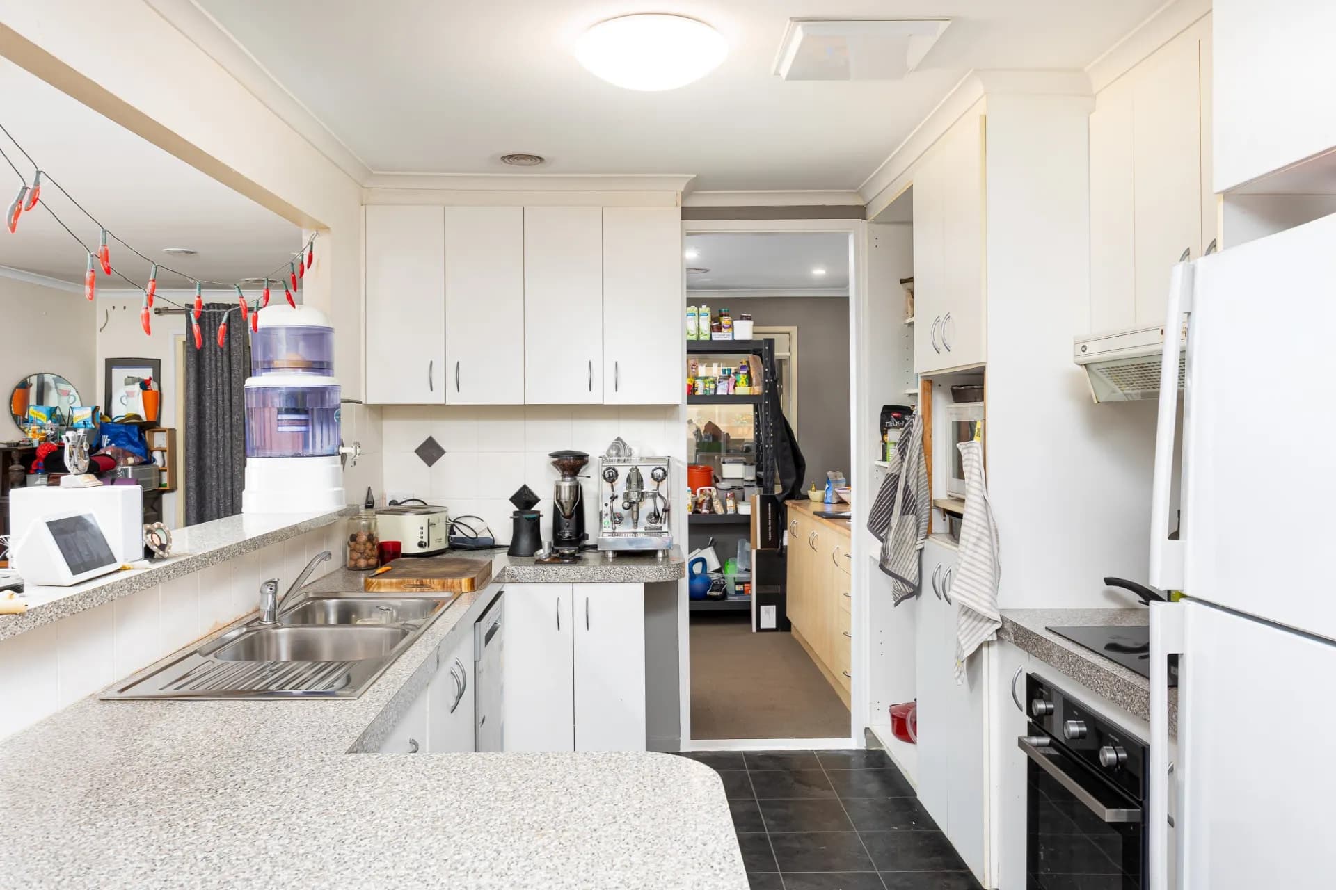 27 Overdale  Drive, Bourkelands - Thumbnail 3