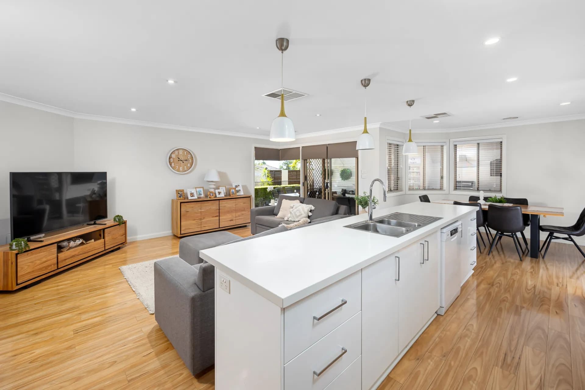 18 Gidgee Place, Glenfield Park - Thumbnail 3