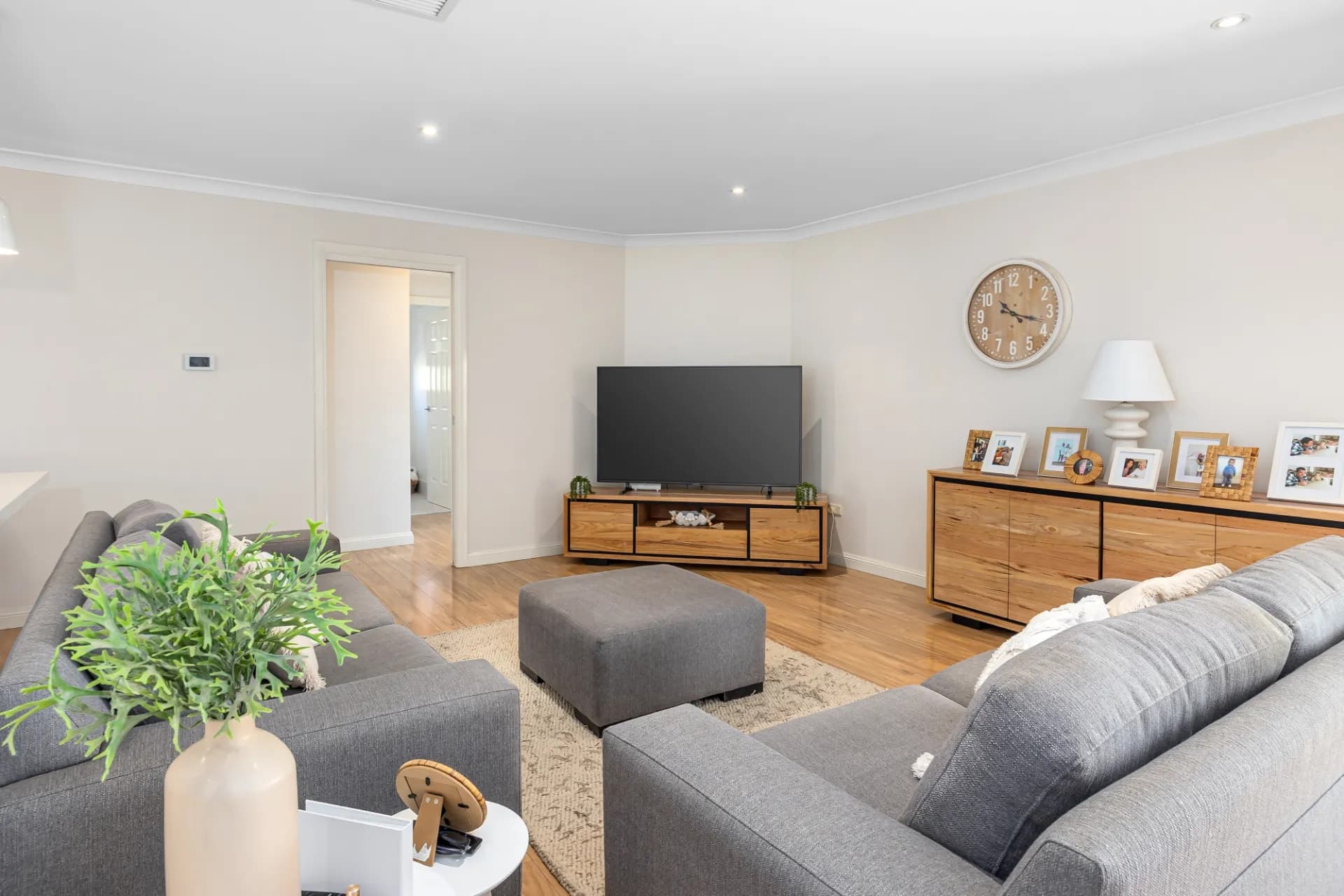 18 Gidgee Place, Glenfield Park - Thumbnail 4