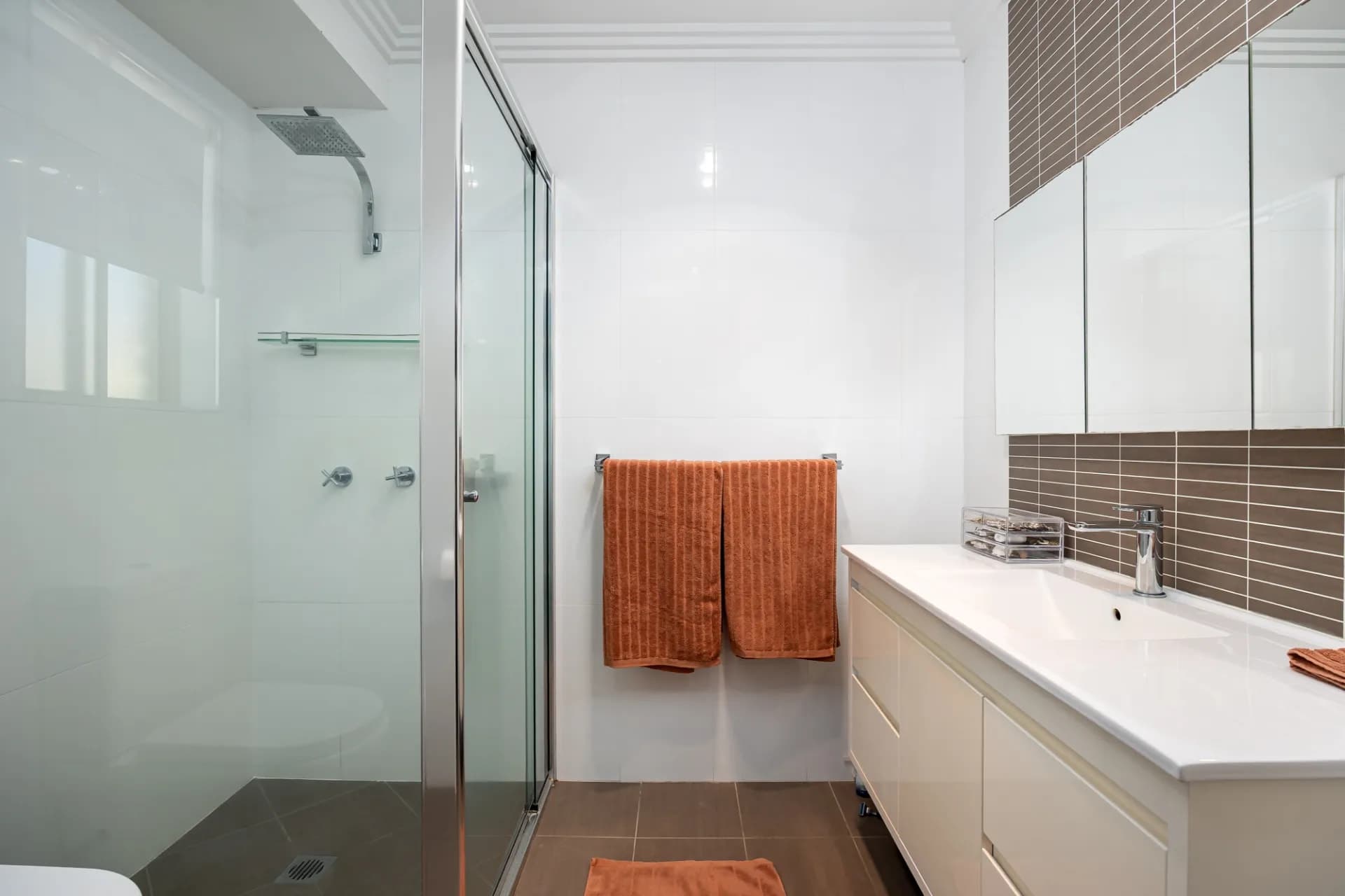 18 Gidgee Place, Glenfield Park - Thumbnail 7